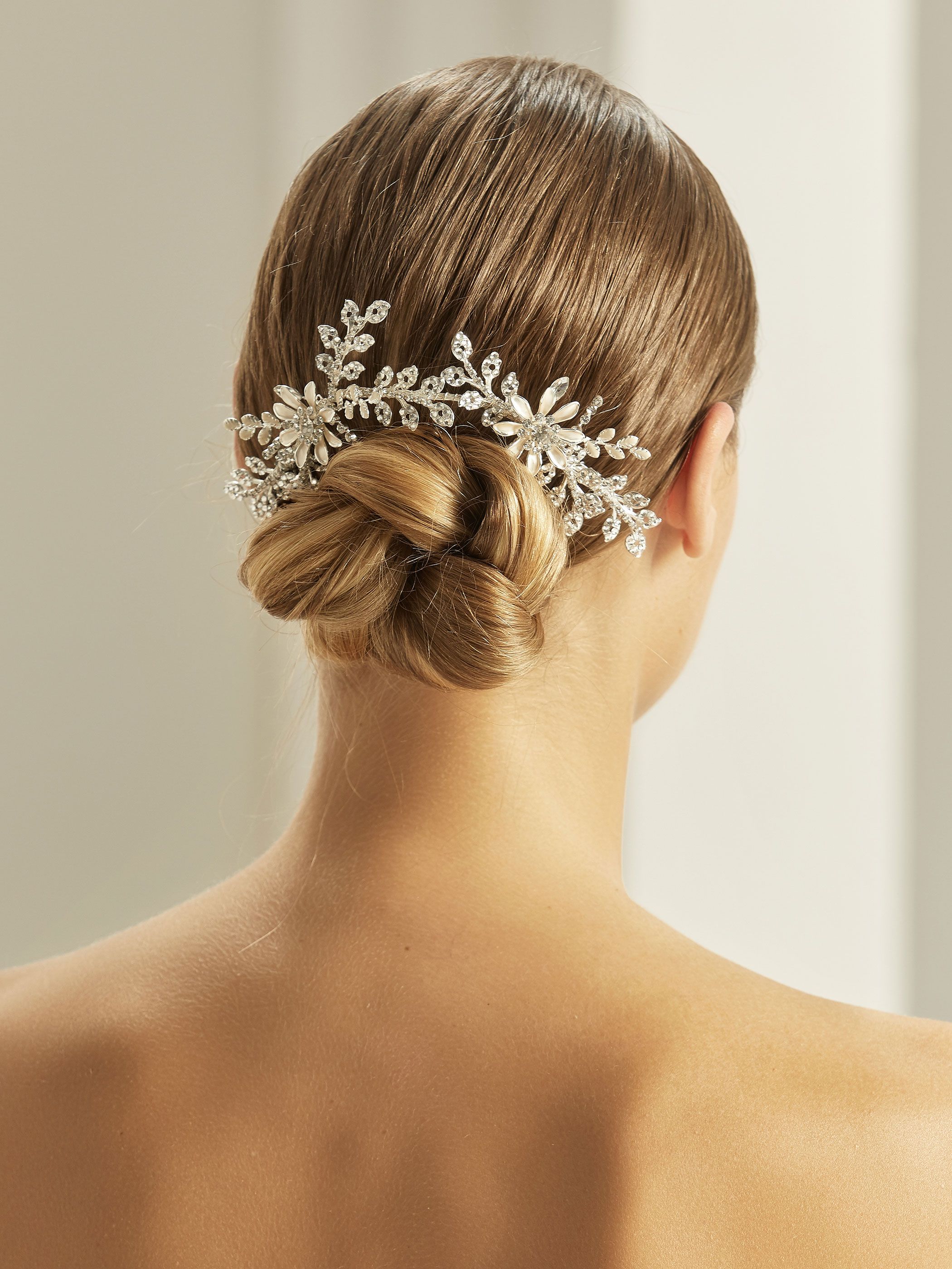 HEADPIECE 2137