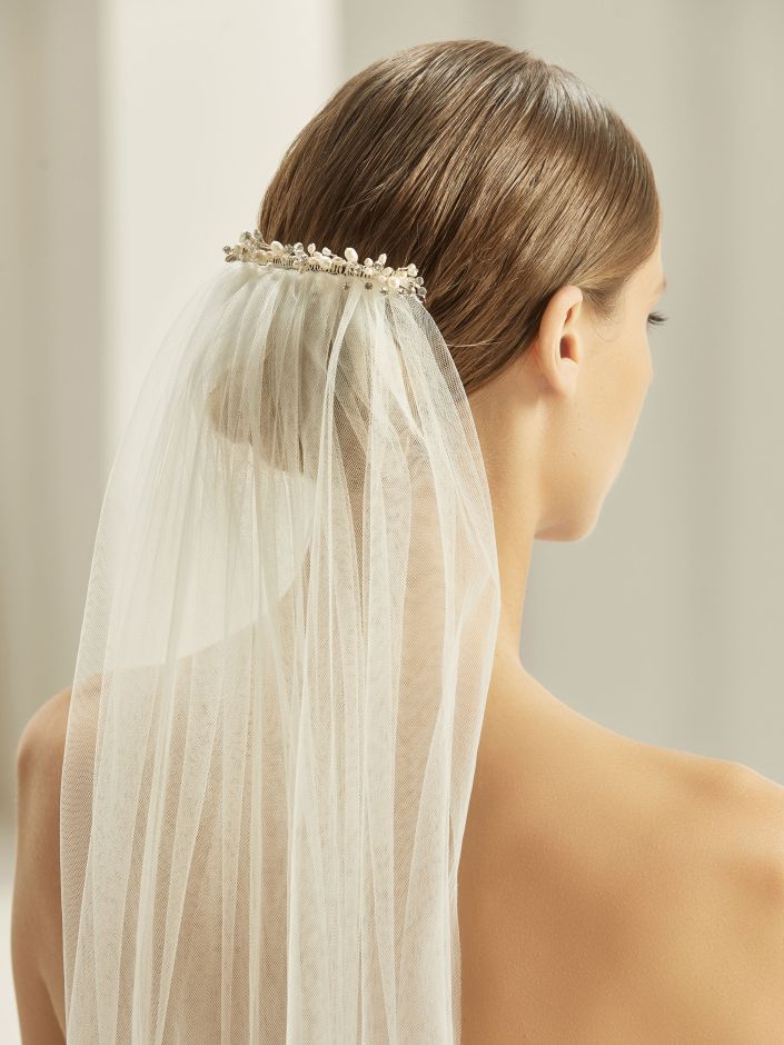BRIDAL VEIL CLIP 673