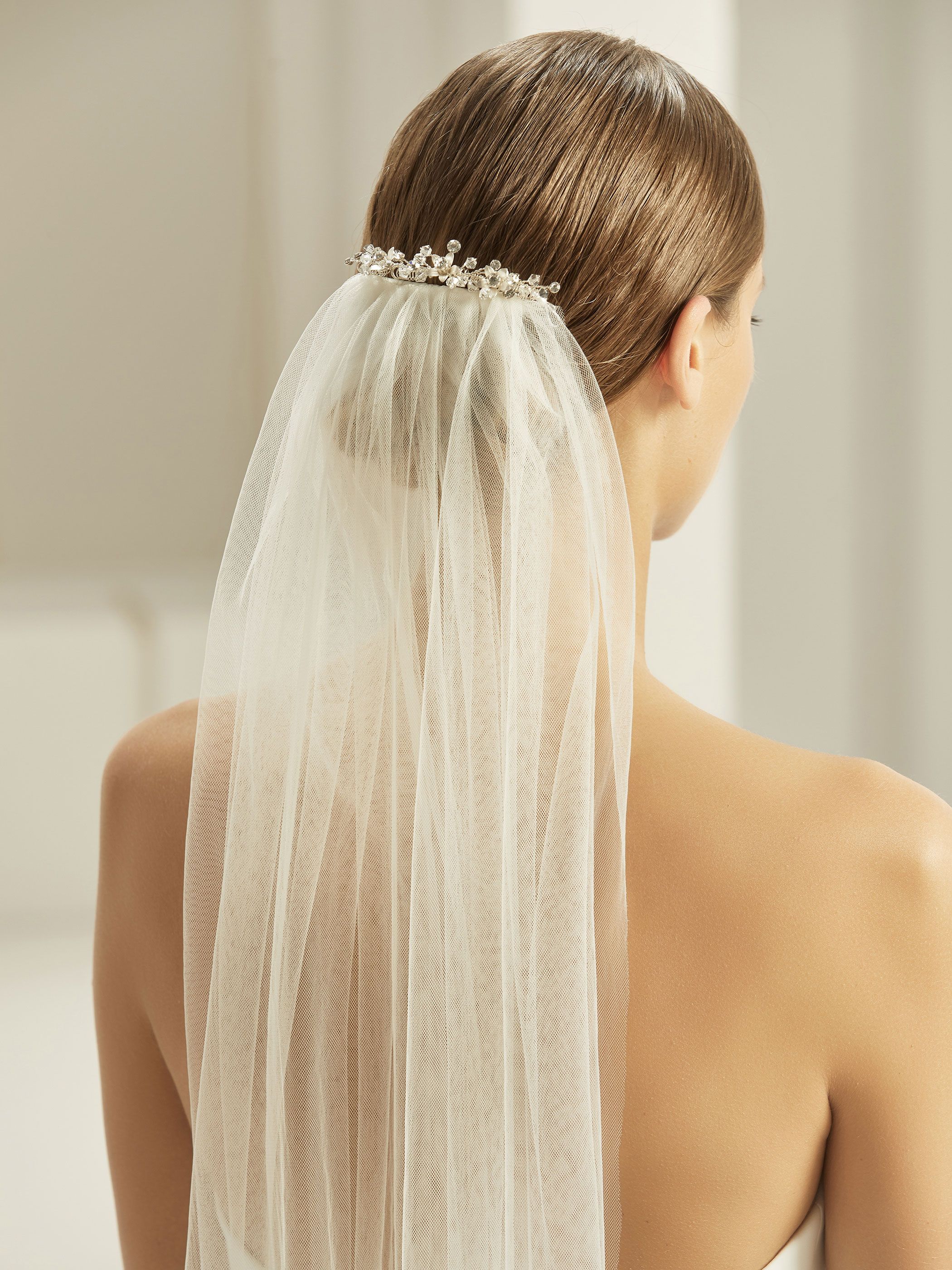 BRIDAL VEIL CLIP 675