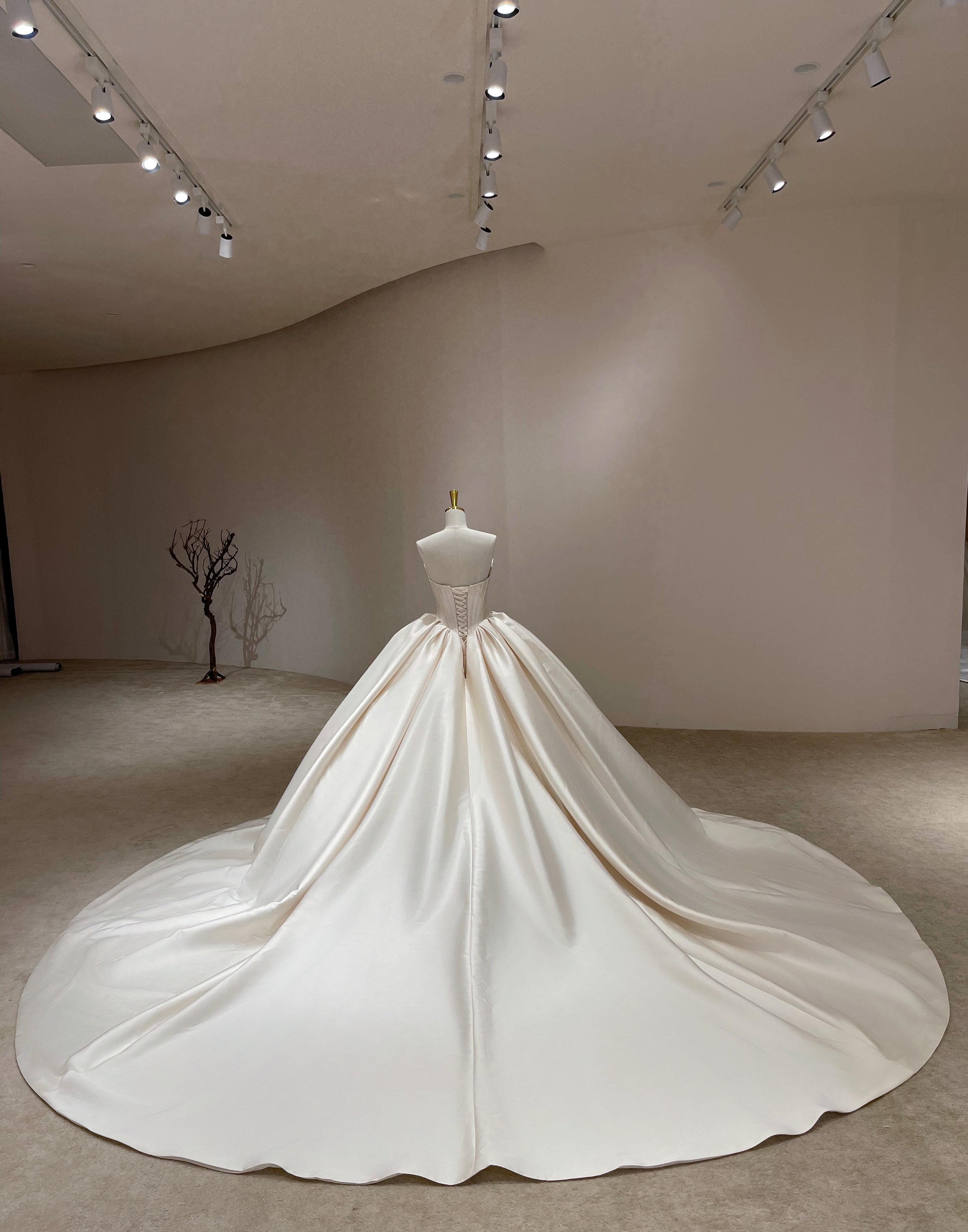 LILI DRESS