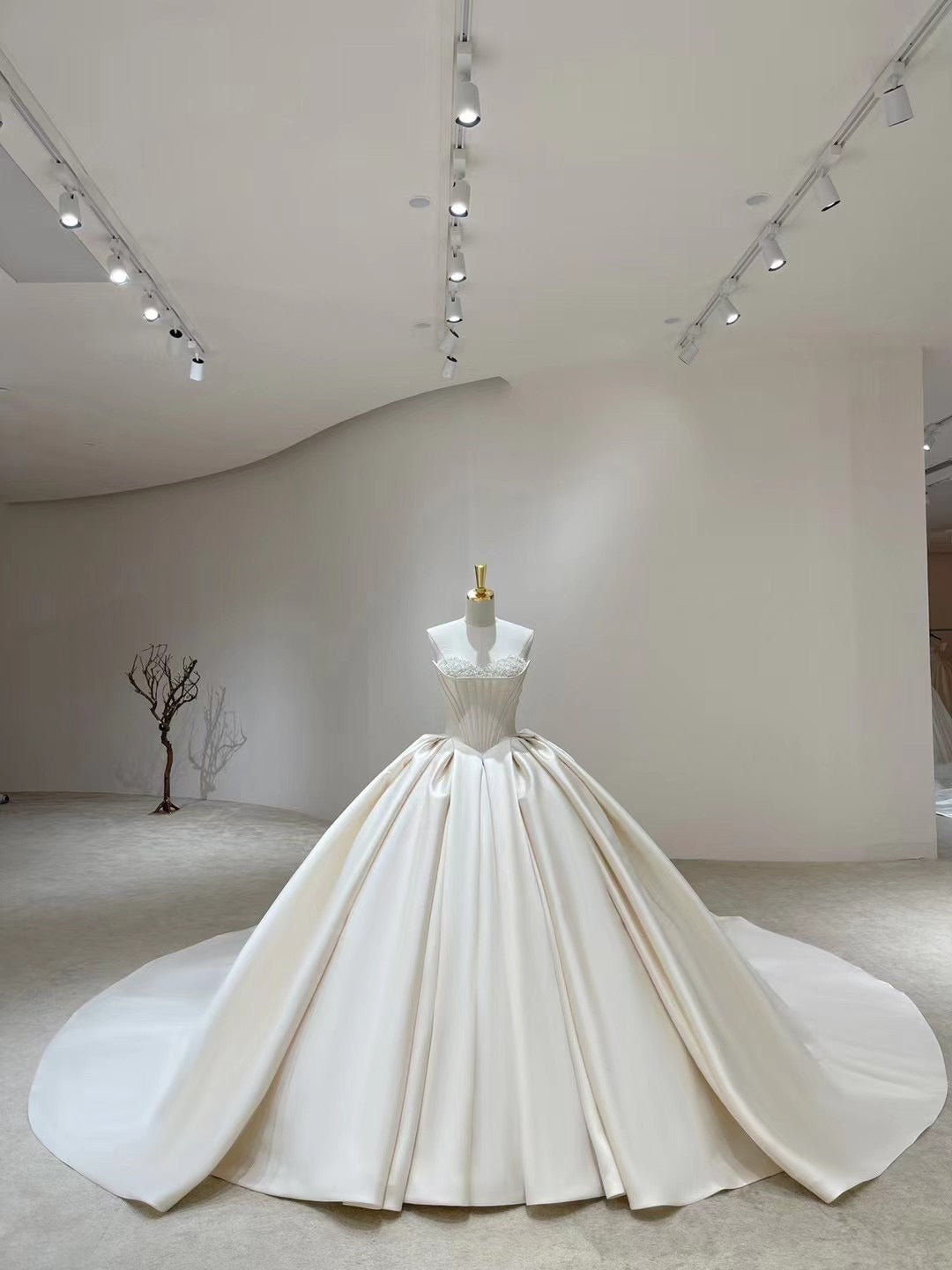 LILI DRESS
