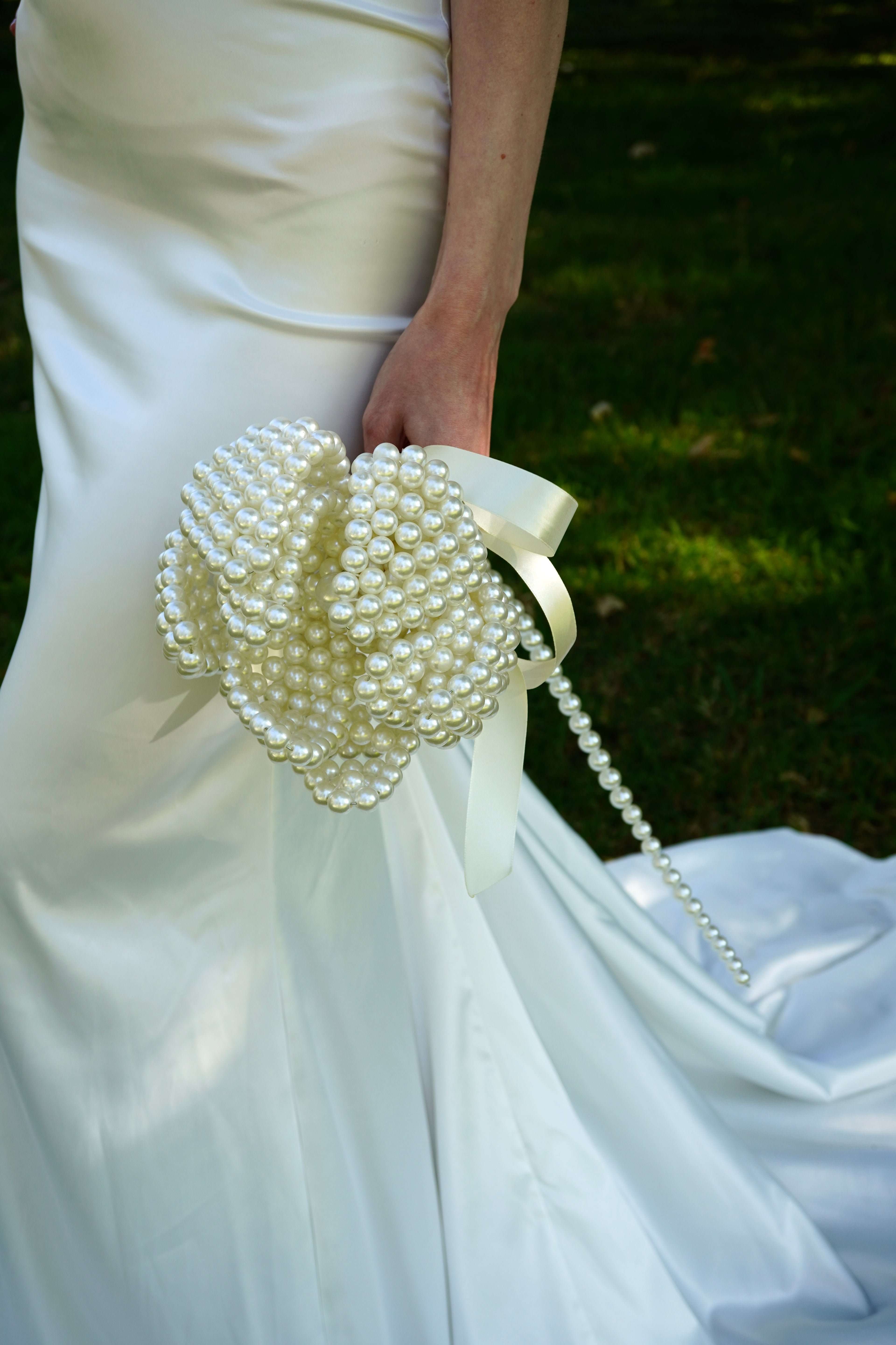BRIDAL BOUQUET PEARL LARGE