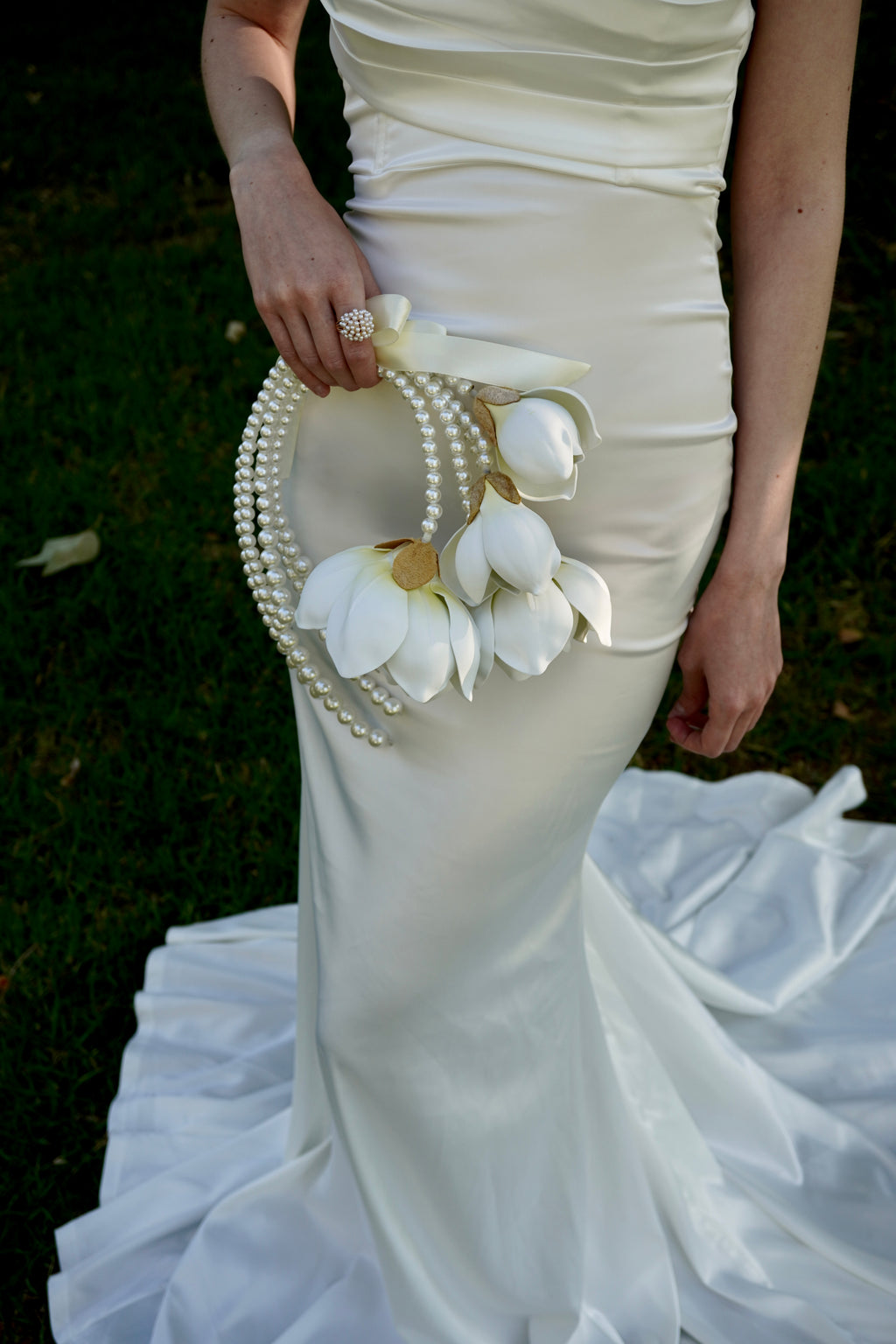 BRIDAL BOUQUET MAGNOLIA