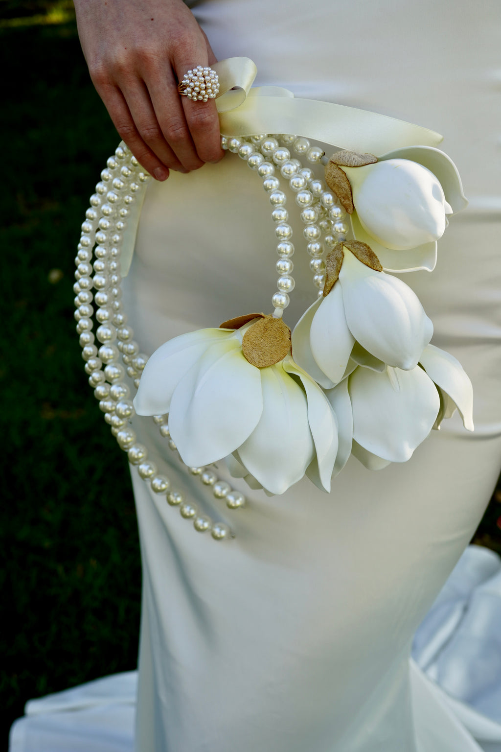 BRIDAL BOUQUET MAGNOLIA