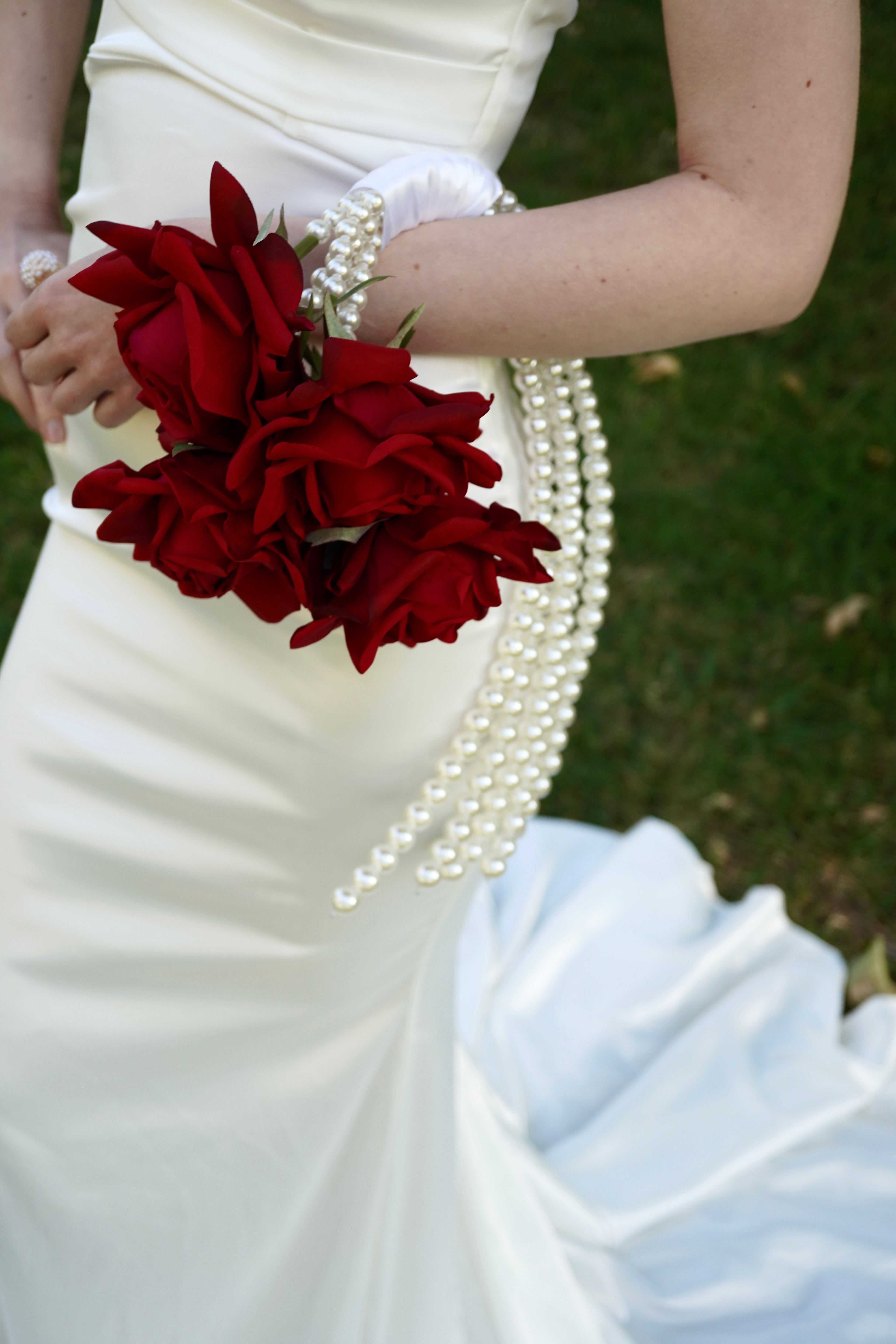 BRIDAL BOUQUET ROSE RED