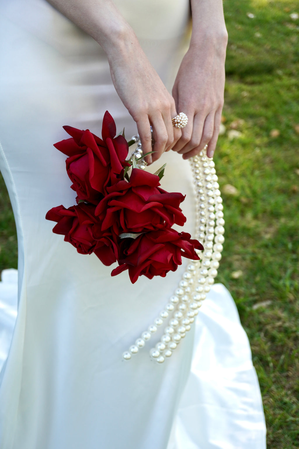 BRIDAL BOUQUET ROSE RED