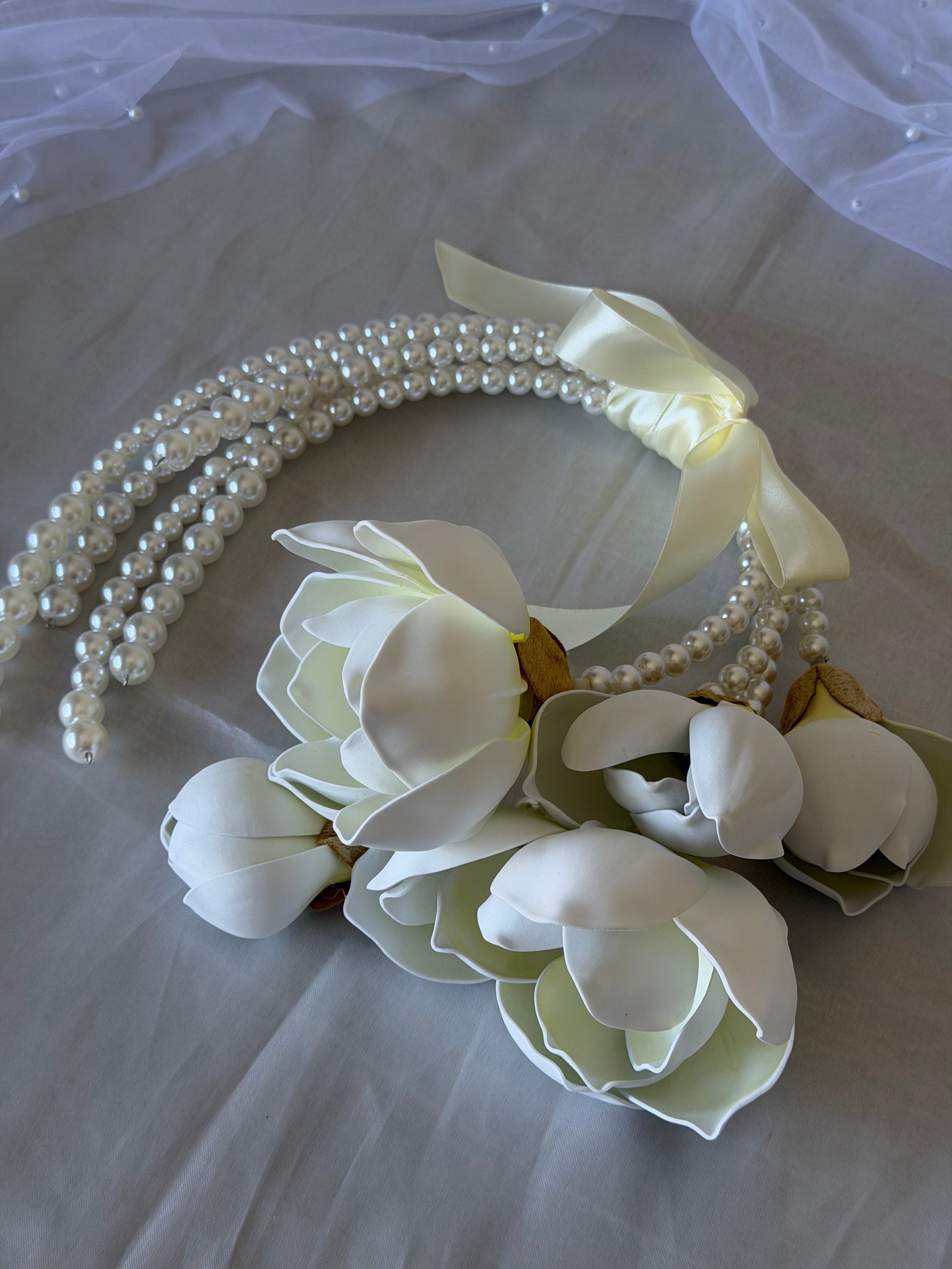 BRIDAL BOUQUET MAGNOLIA