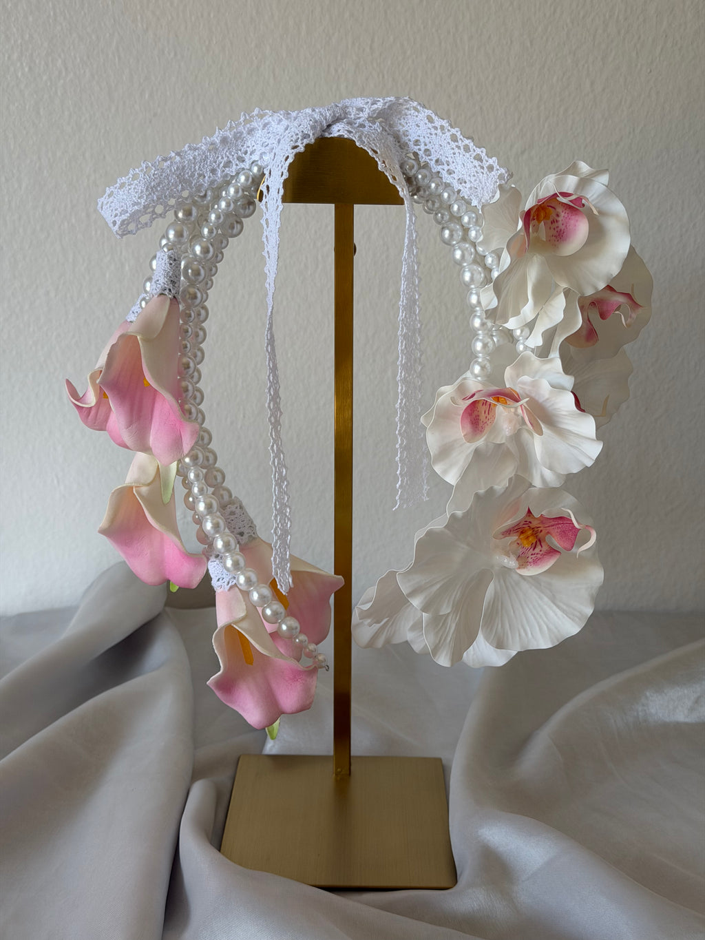 BRIDAL BOUQUET LILY AND ORCHID