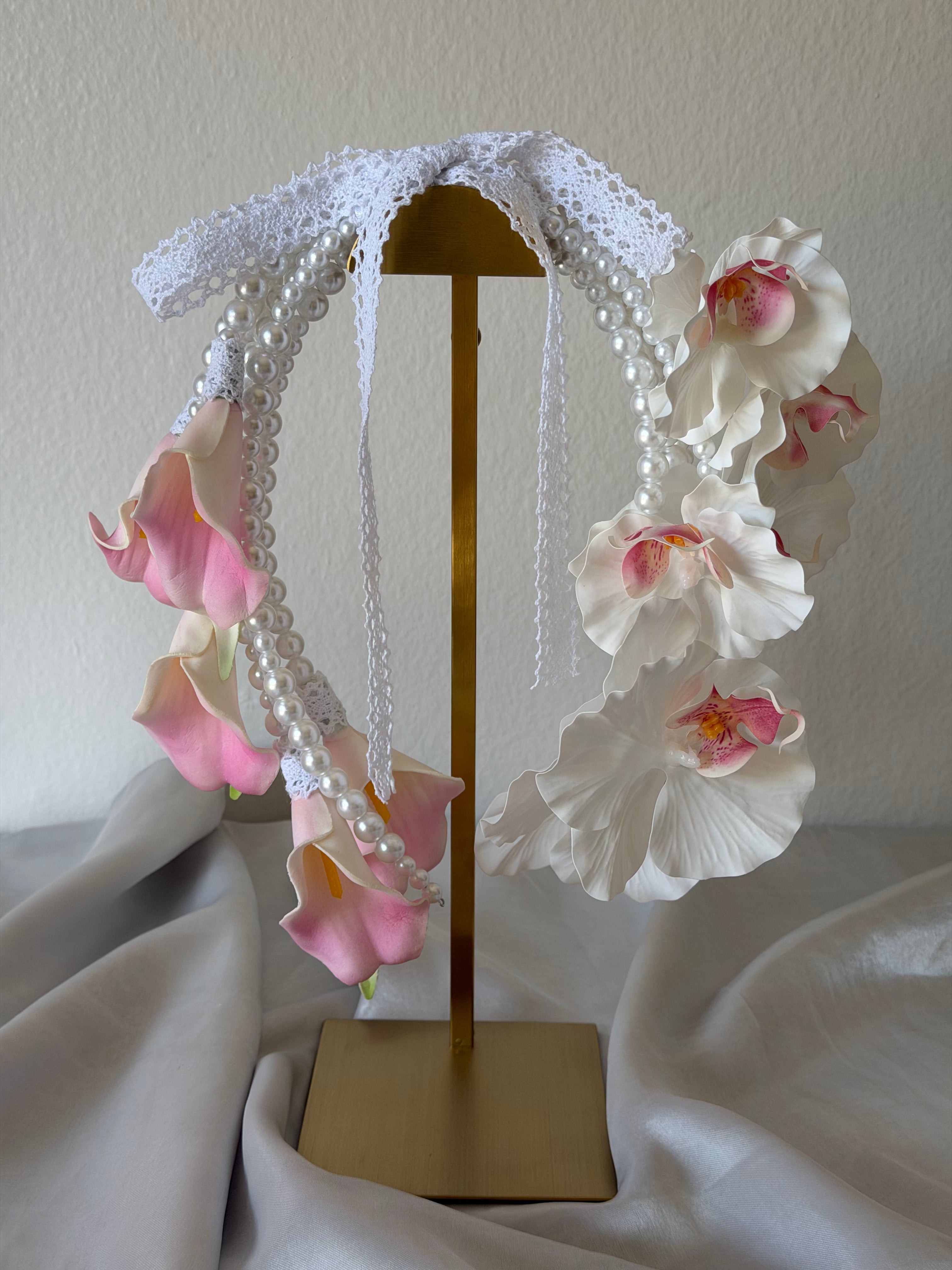 BRIDAL BOUQUET LILY AND ORCHID