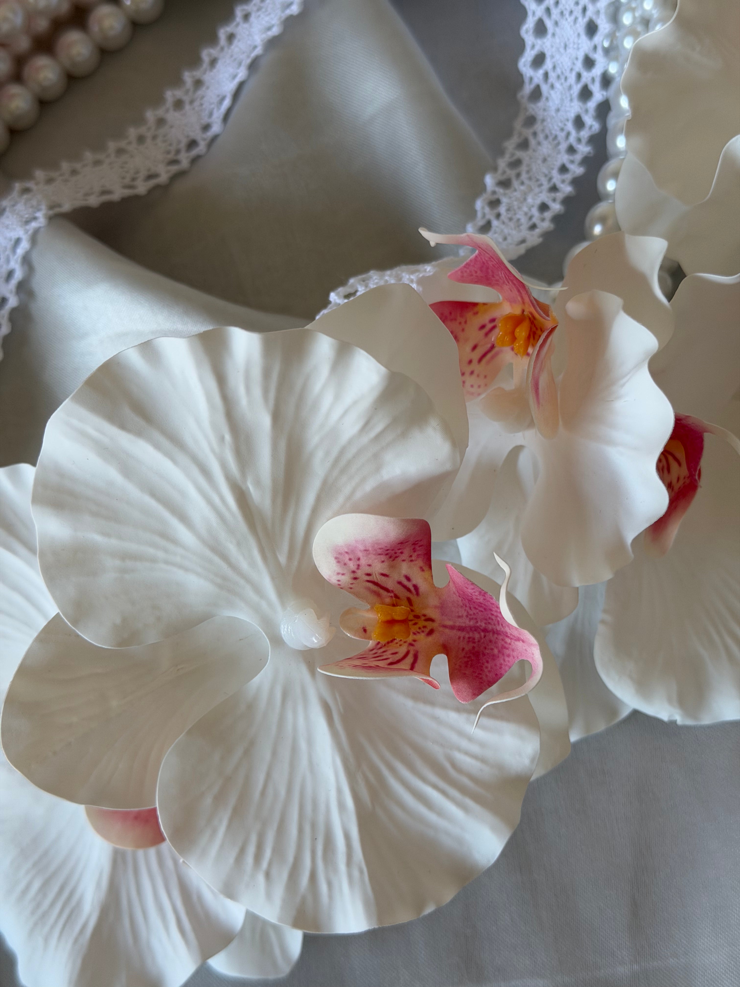 BRIDAL BOUQUET LILY AND ORCHID