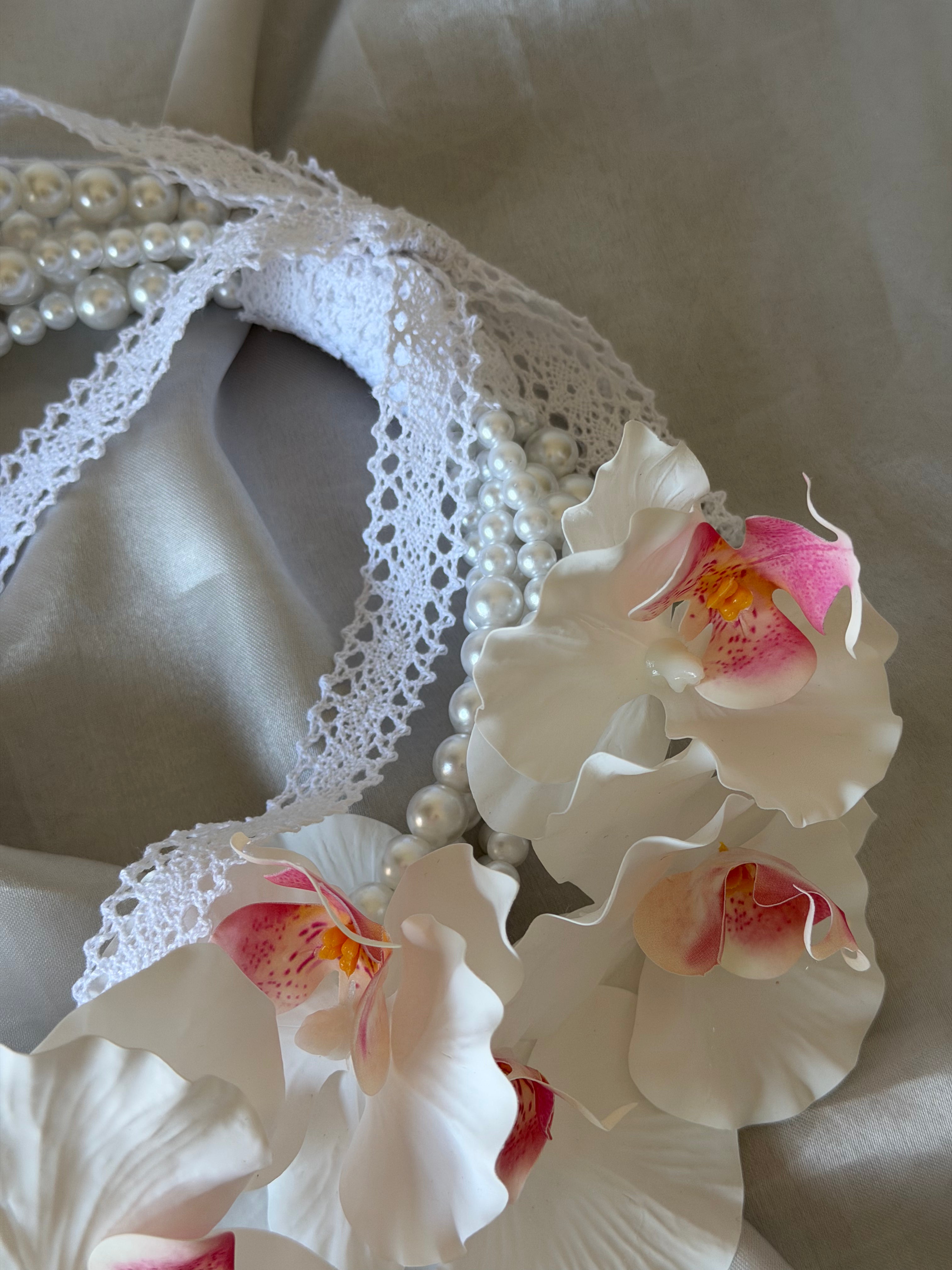 BRIDAL BOUQUET LILY AND ORCHID
