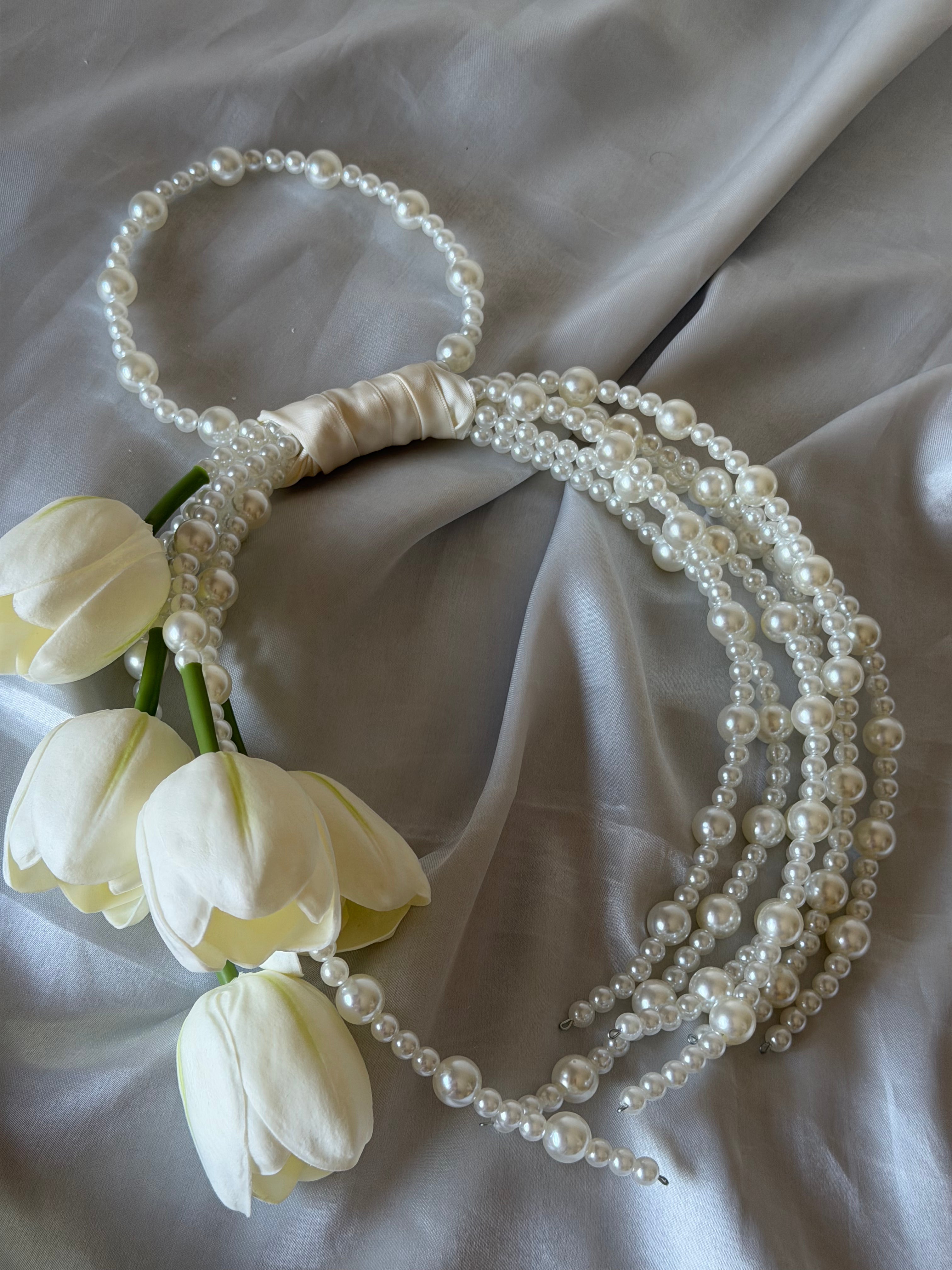 BRIDAL BOUQUET TULIP