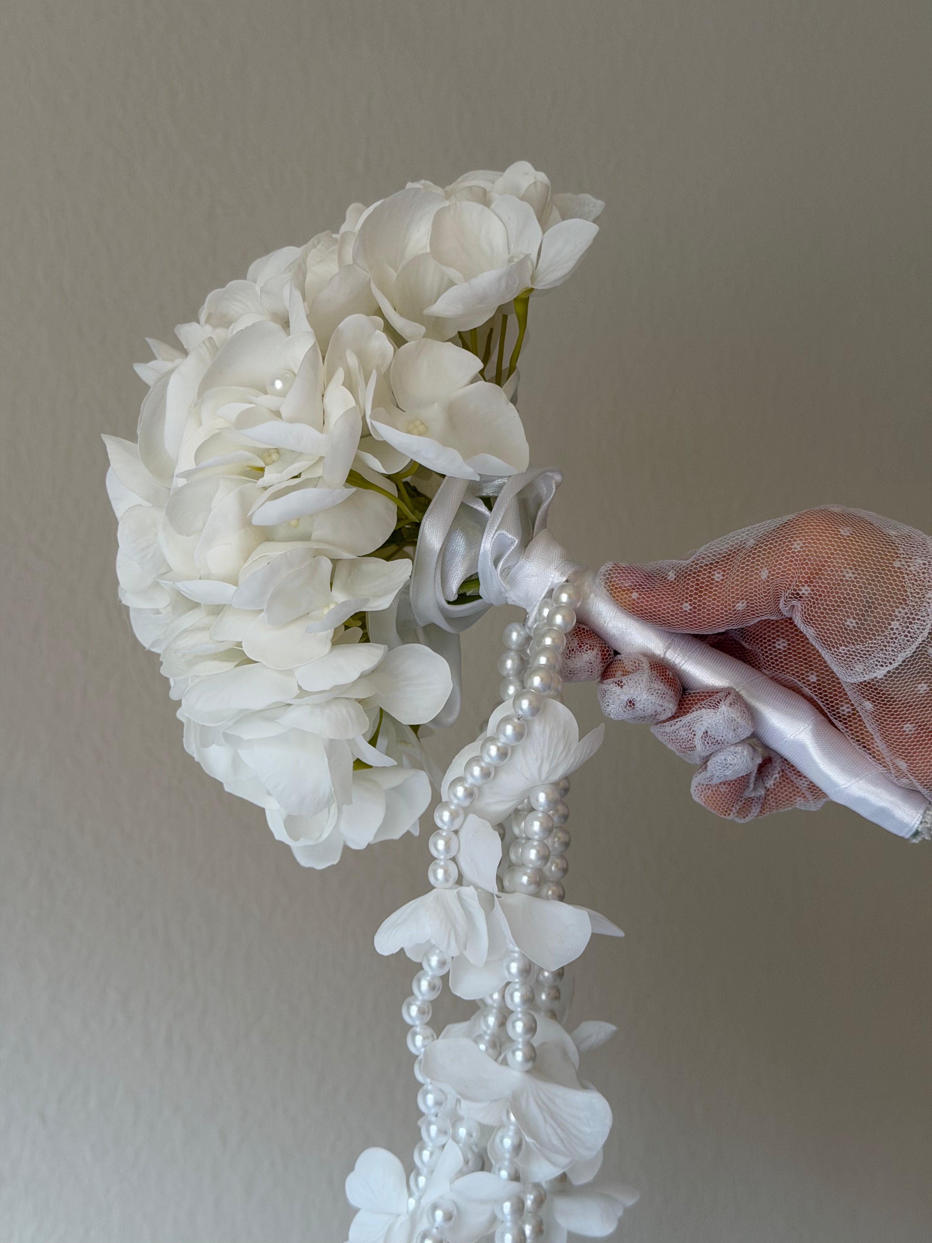 BRIDAL BOUQUET HYDRANGEA