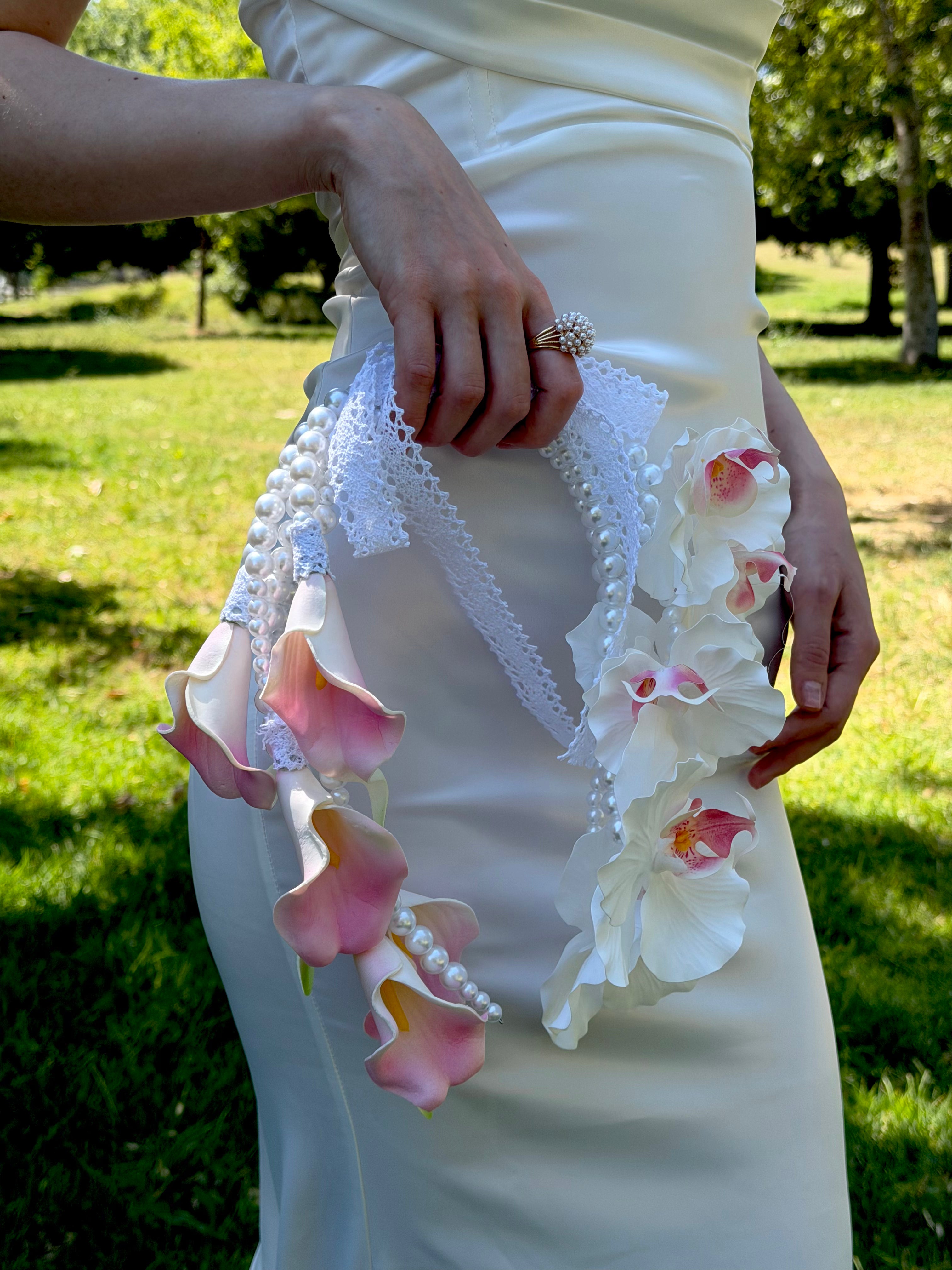 BRIDAL BOUQUET LILY AND ORCHID