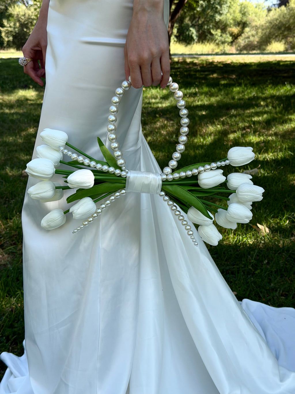 BRIDAL BOUQUET TULIP
