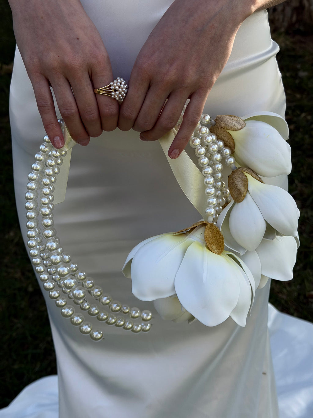 BRIDAL BOUQUET MAGNOLIA
