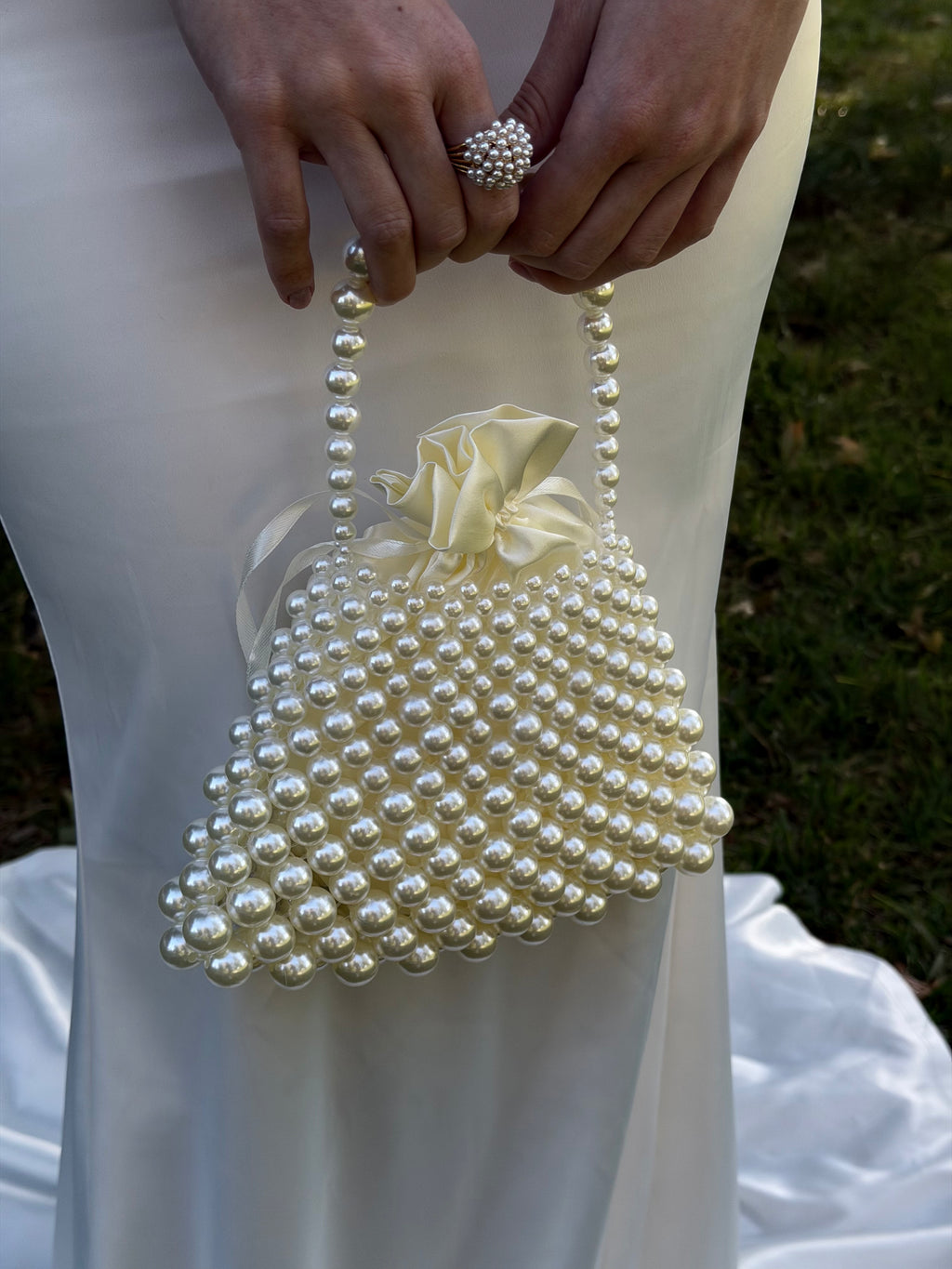 TRAPEZOID-SHAPED BAG