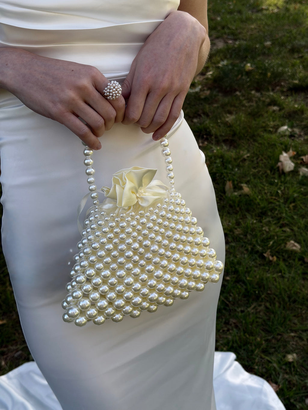 TRAPEZOID-SHAPED BAG