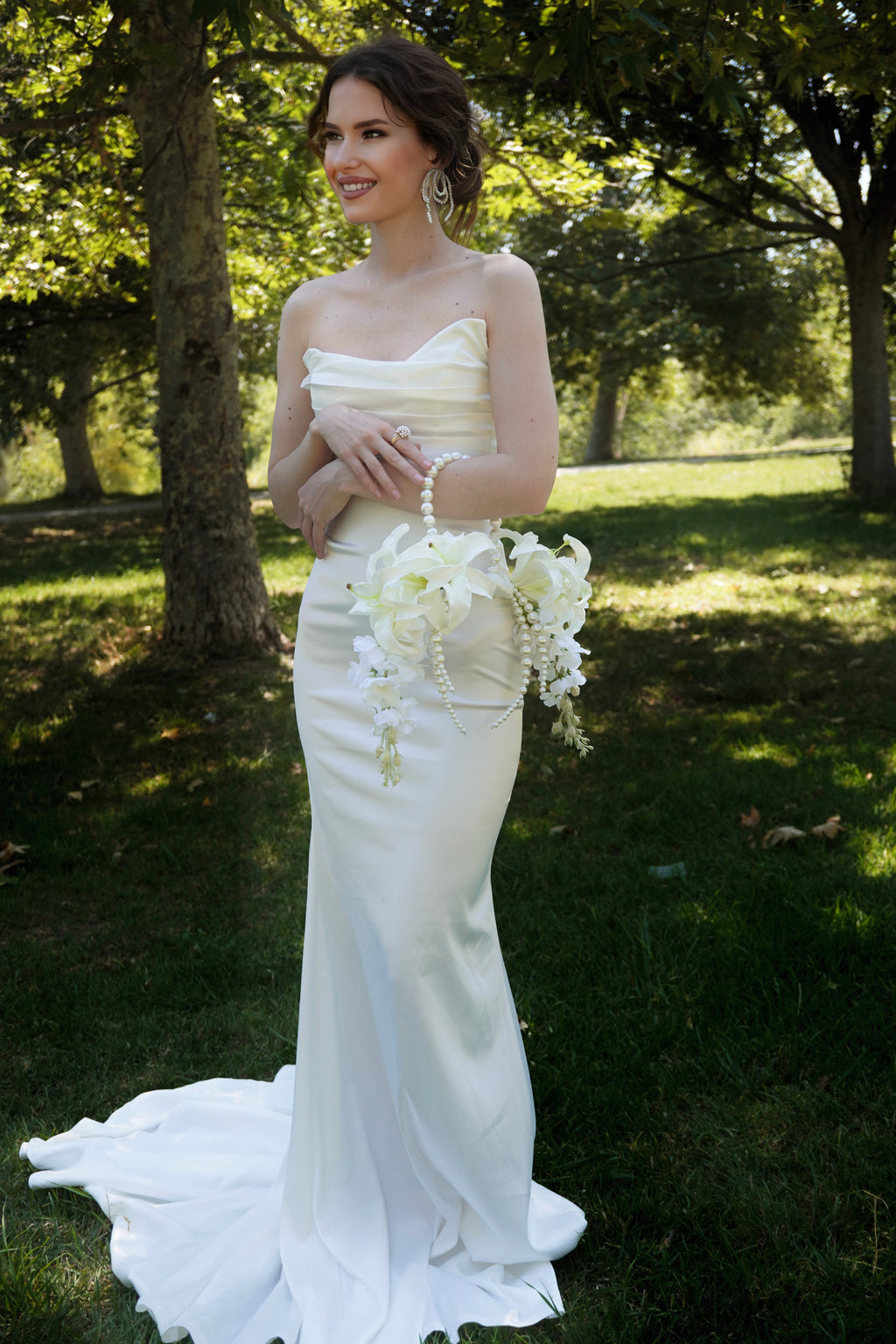 BRIDAL BOUQUET LILIES AND DELPHINIUMS