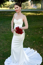 BRIDAL BOUQUET ROSE RED