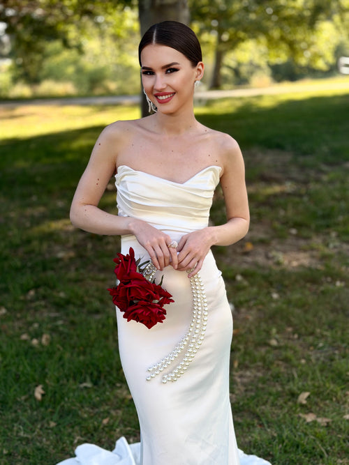BRIDAL BOUQUET ROSE RED