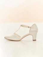 AURA SHOES