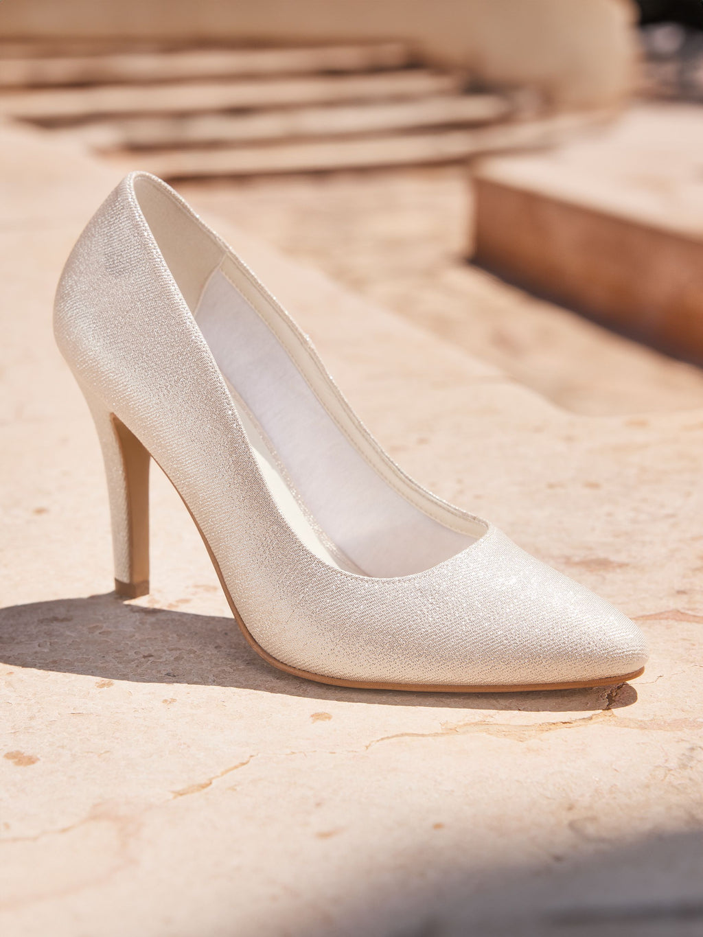GOLDY SHOES