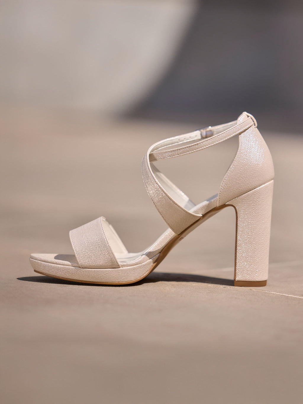 STORM SHOES