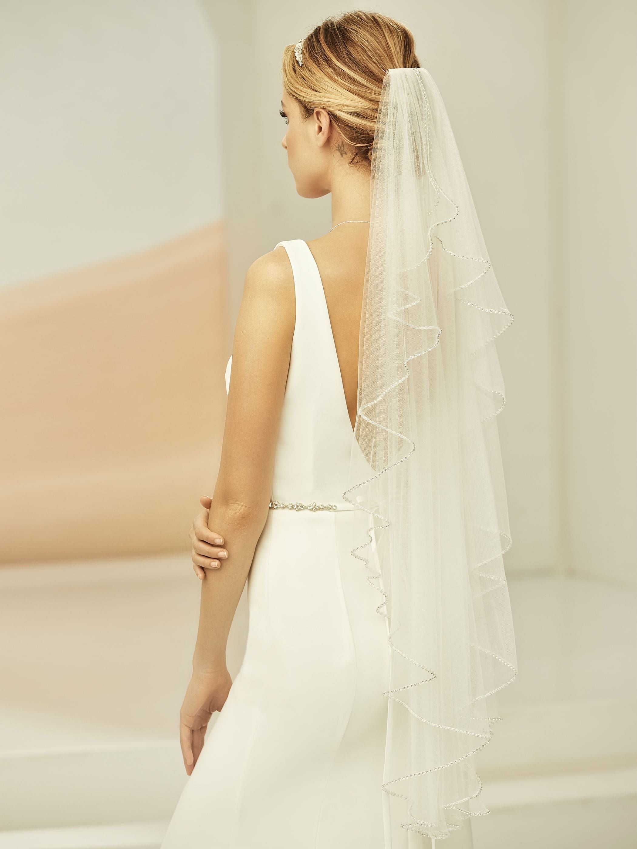 GLASS BEADED EDGE VEIL S399