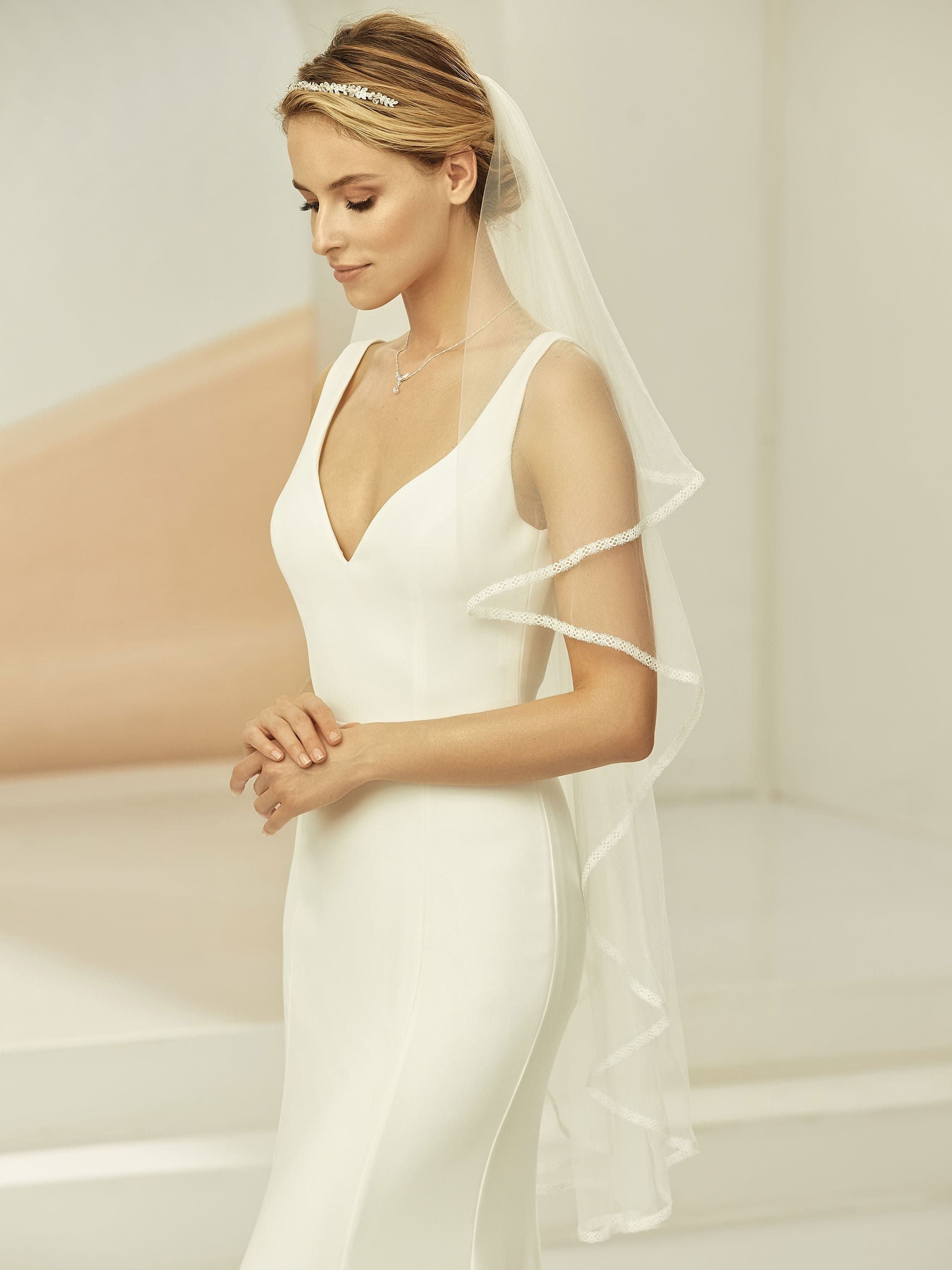 LACE EDGE VEIL S365