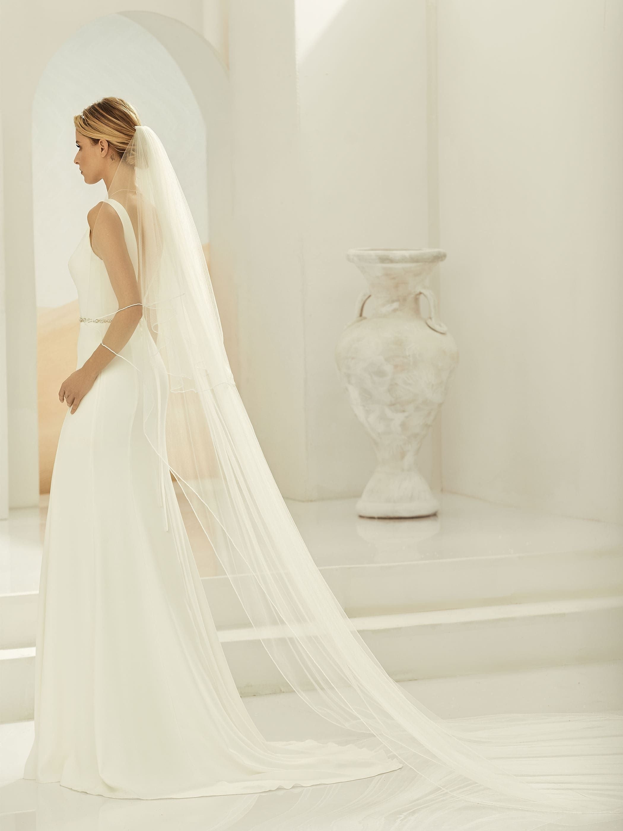 GLASS BEADED EDGE VEIL S397