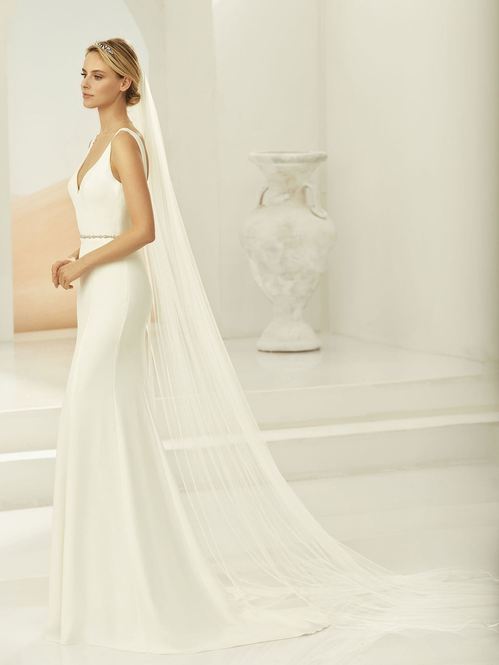 SATIN EDGE VEIL S389
