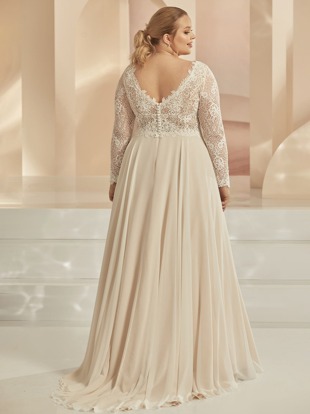 FAMOSA PLUS SIZES DRESS