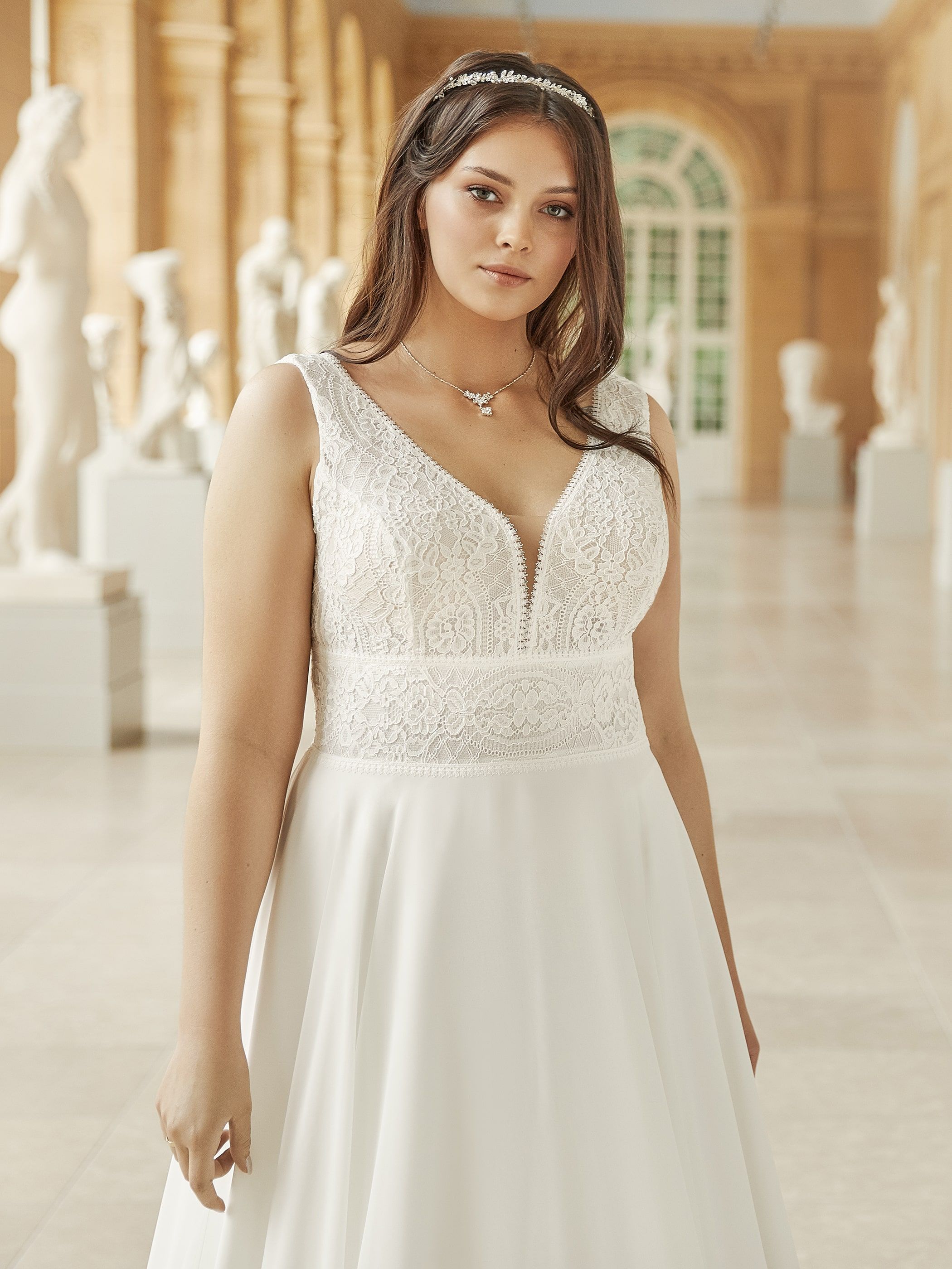 VIVIENNE DRESS