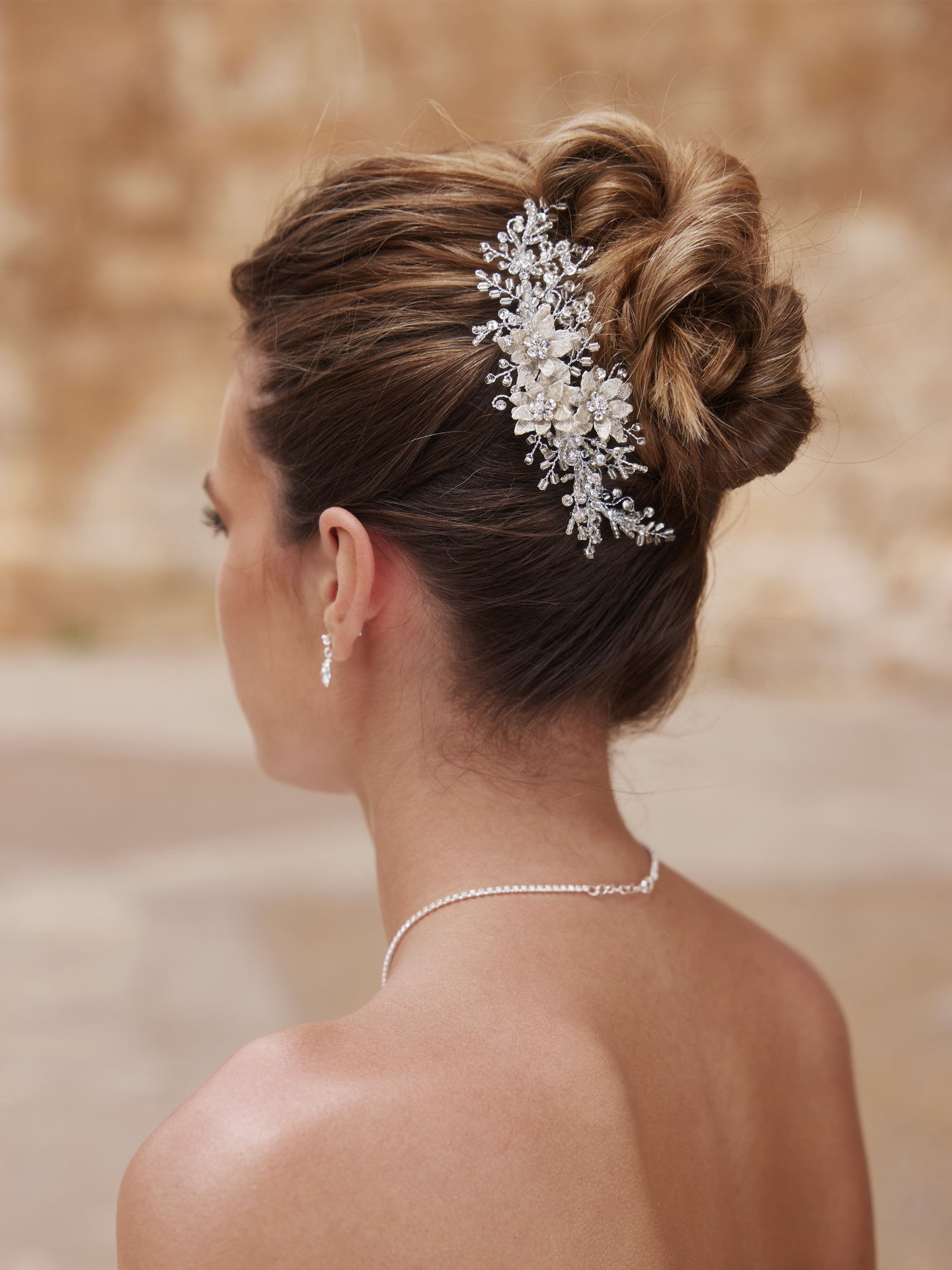 HEADPIECE J048