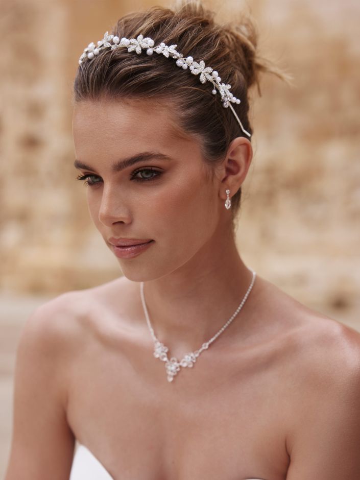 HEADPIECE J050