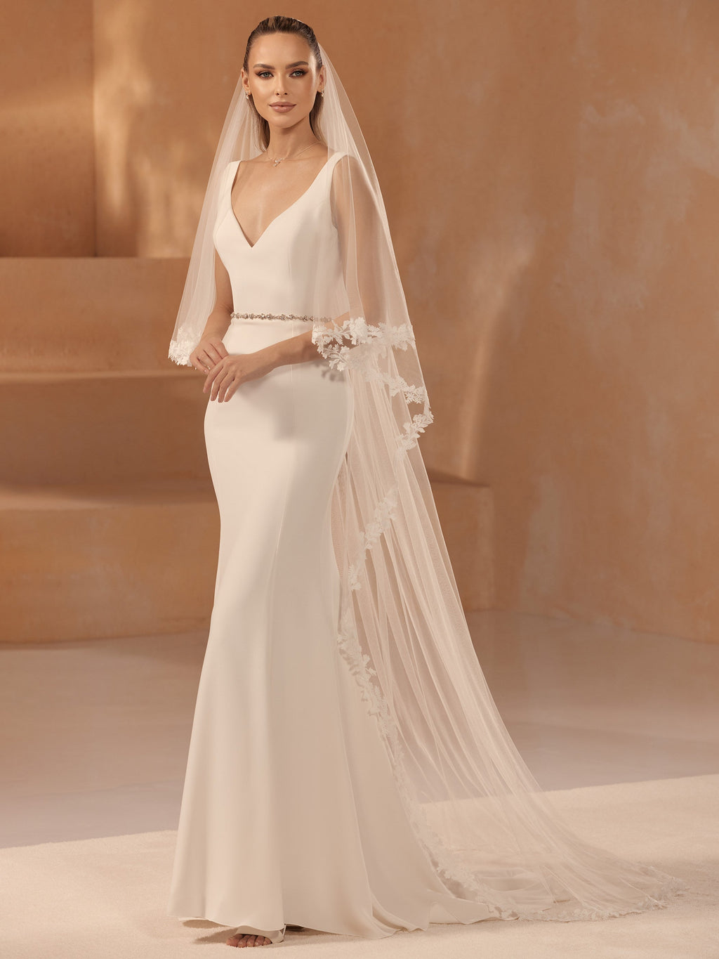 LACE EDGED VEIL S455