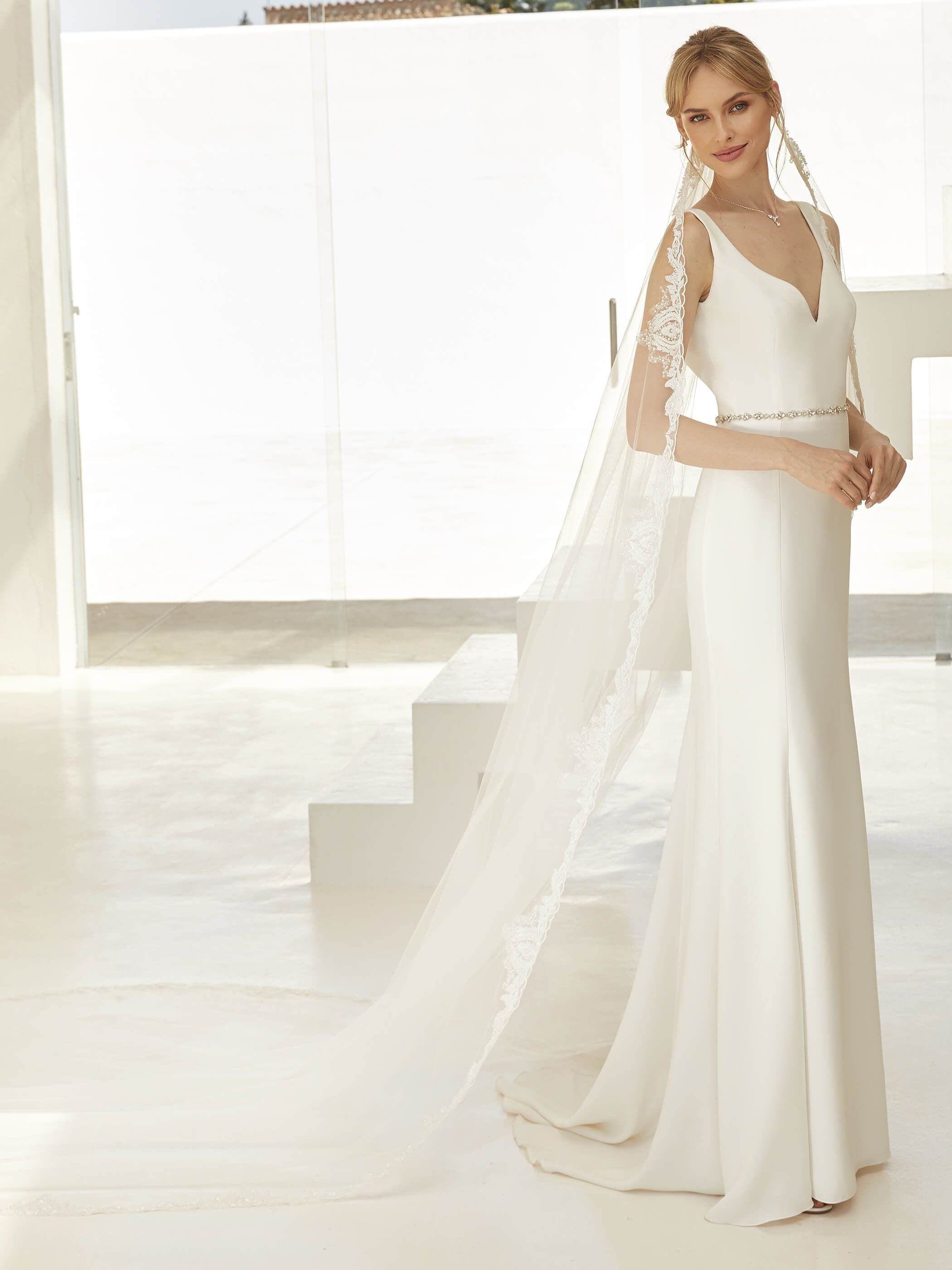 LACE EDGE VEIL S423