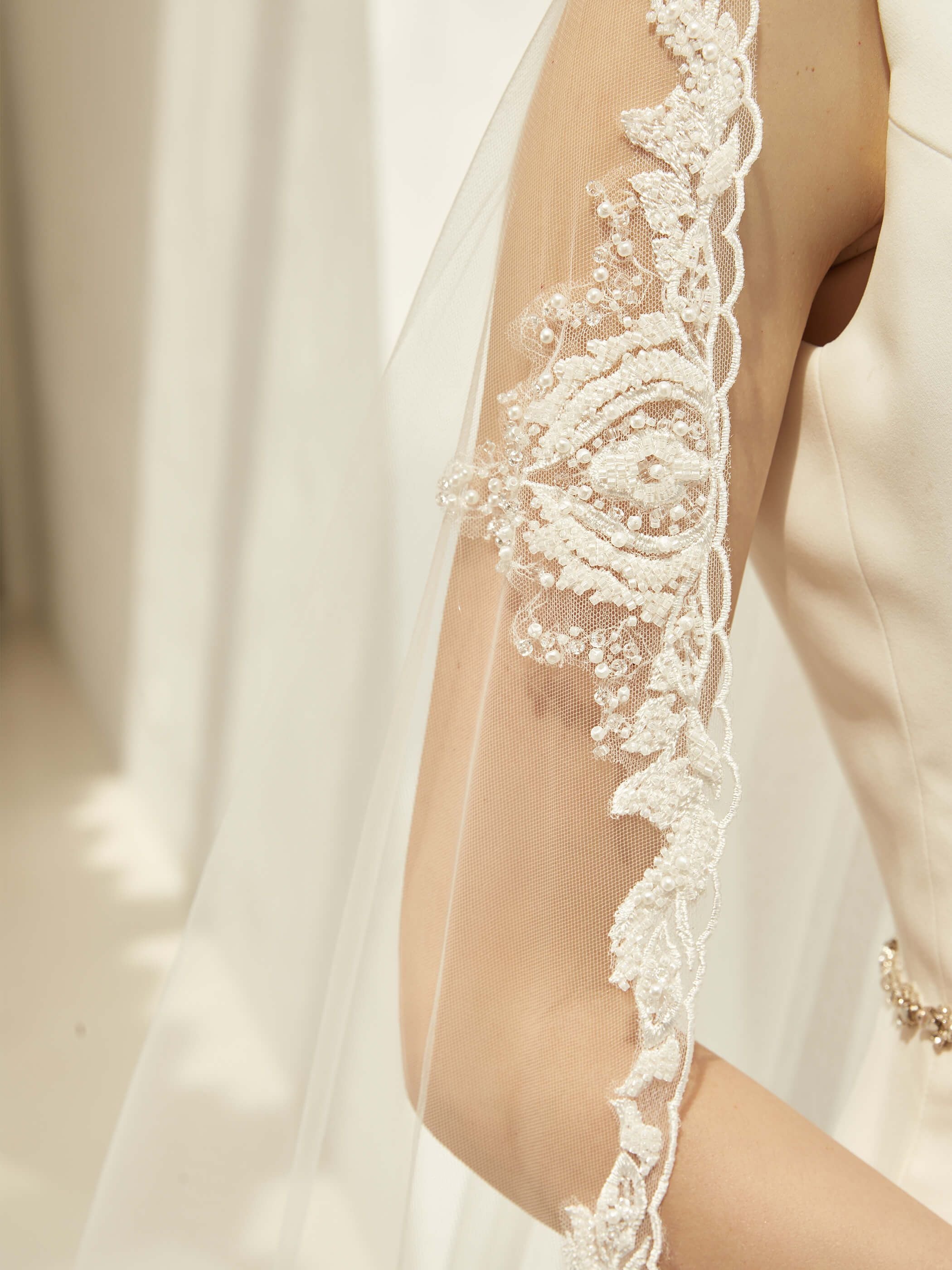 LACE EDGE VEIL S423