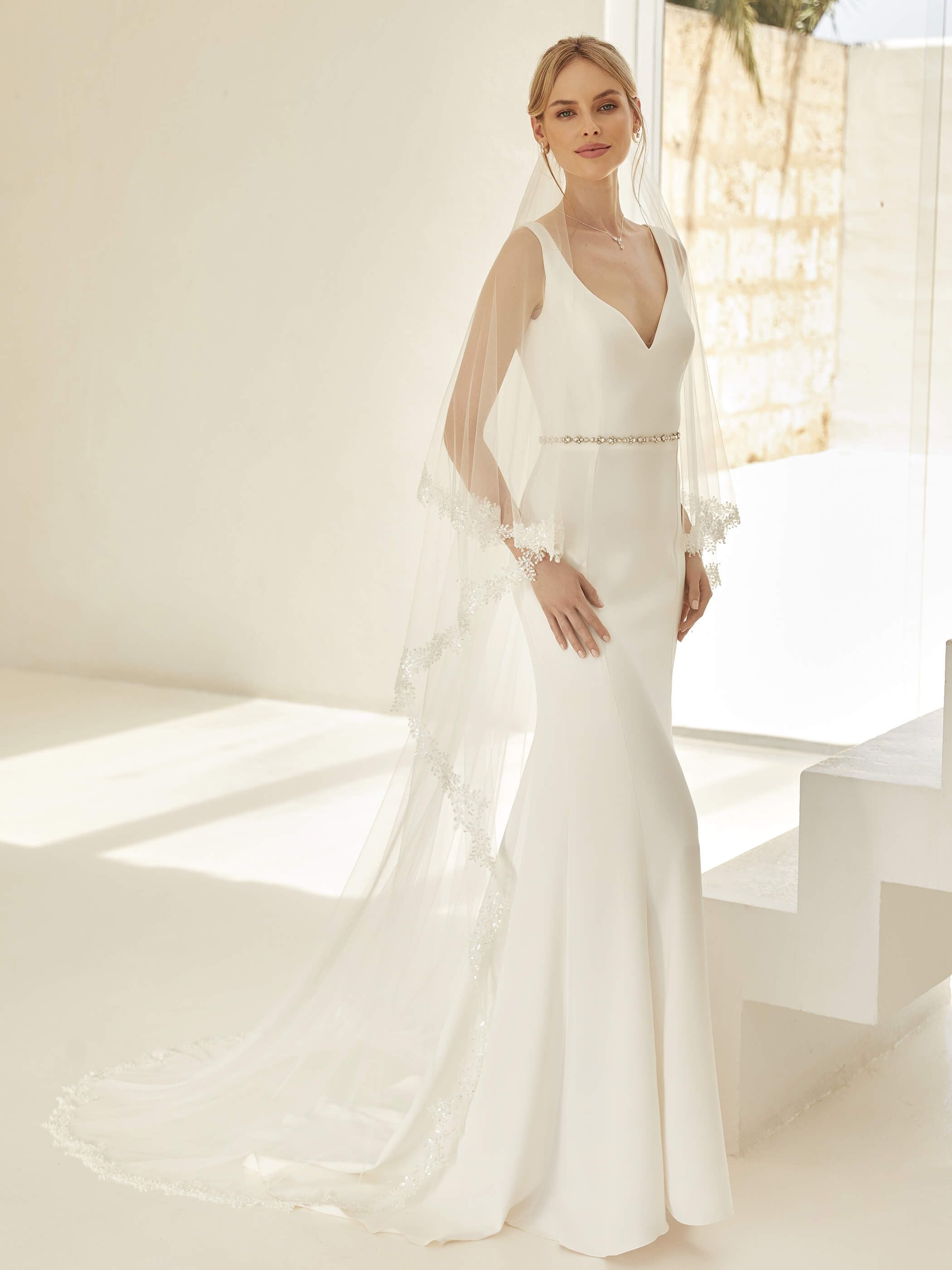 LACE EDGED VEIL S427