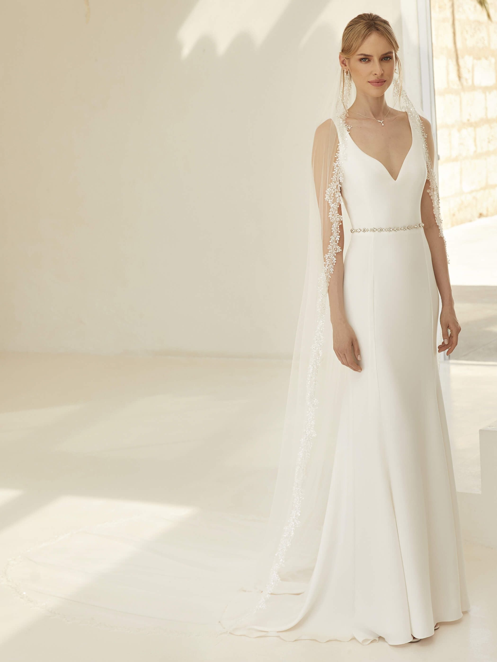 LACE EDGED VEIL S449