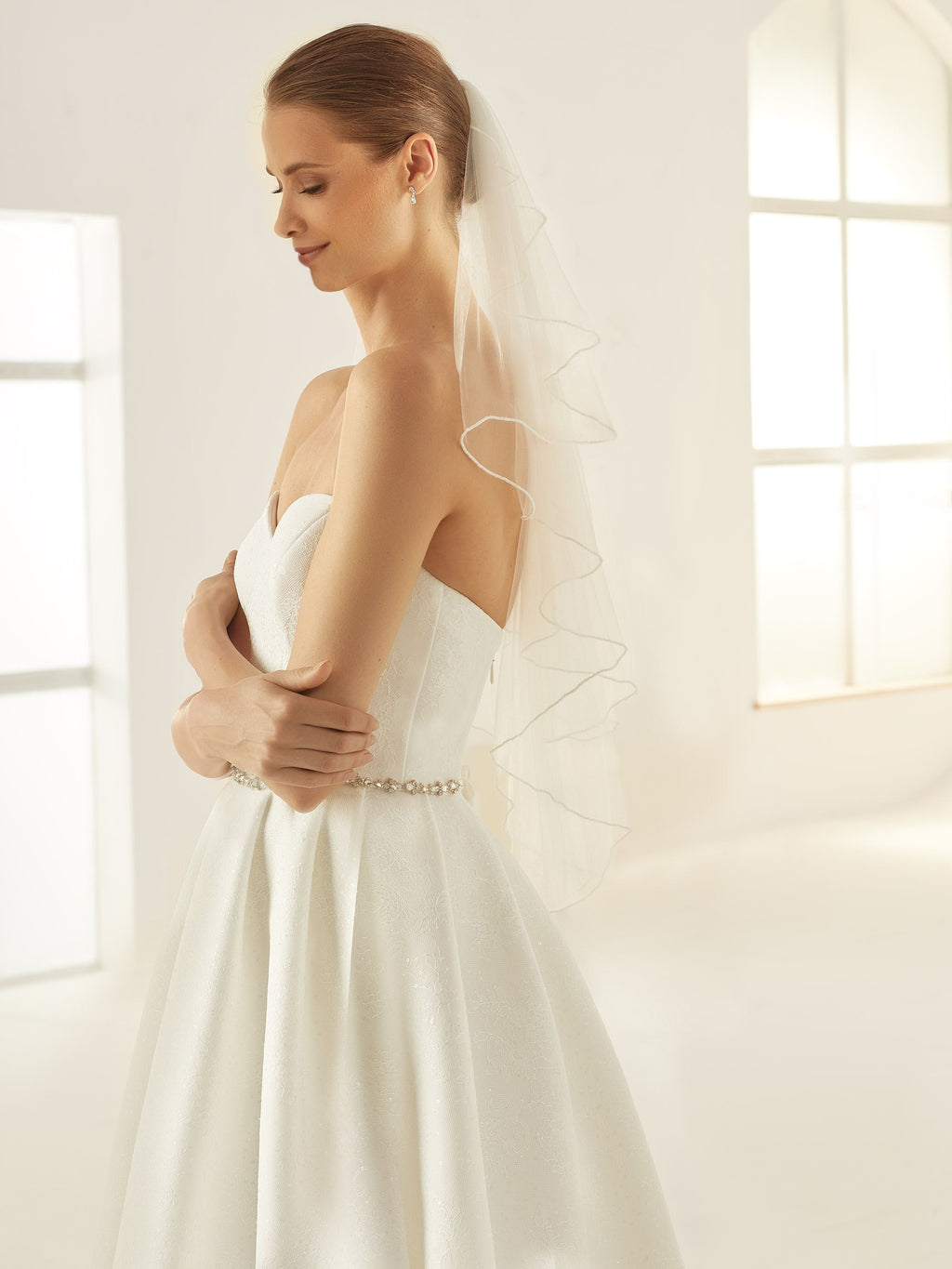 GLASS BEADED EDGE VEIL S308