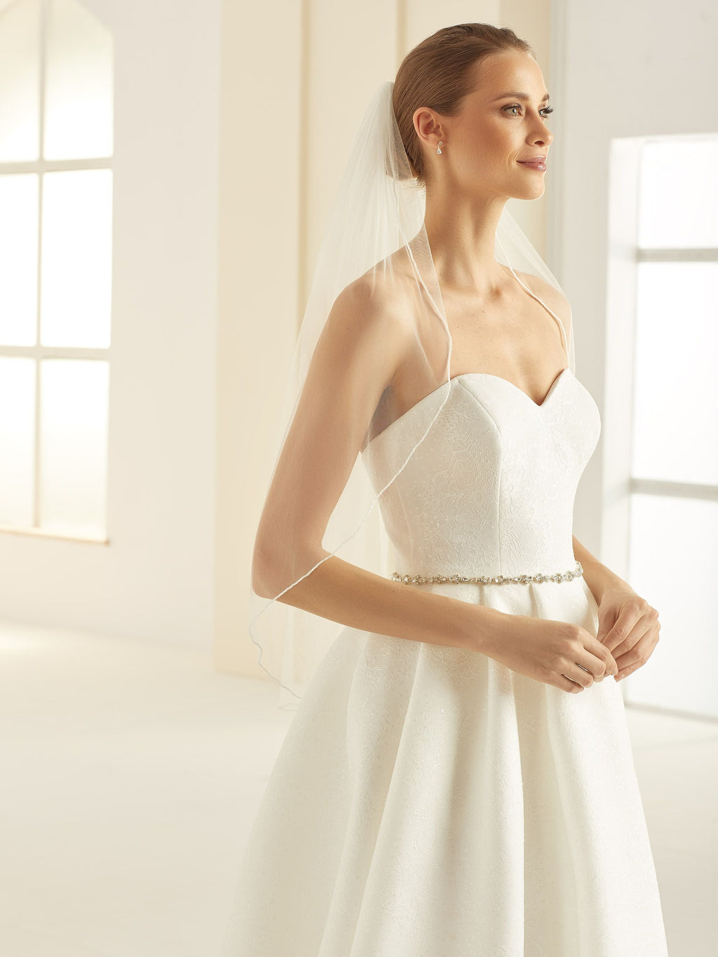 GLASS BEADED EDGE VEIL S309