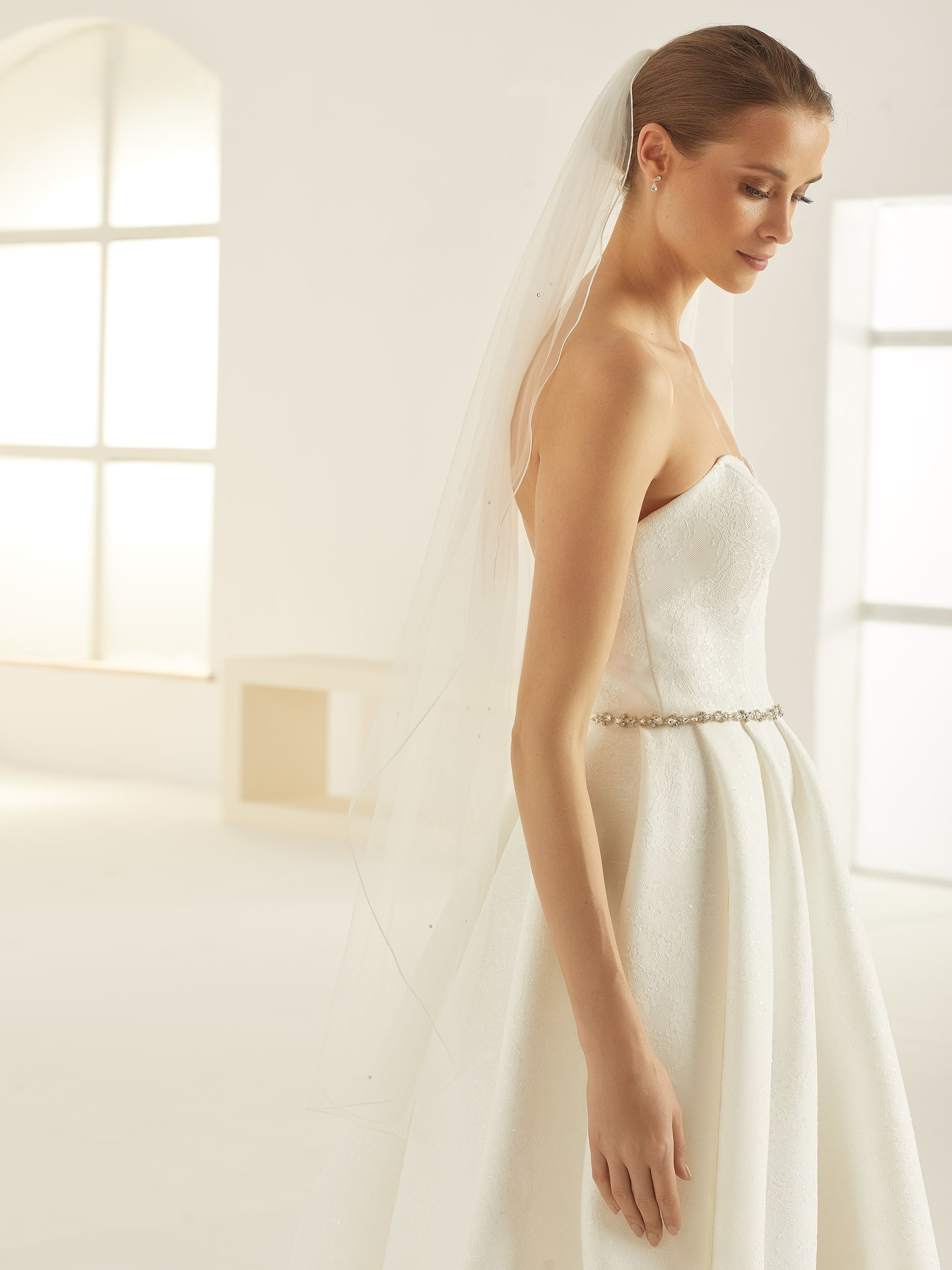 CORDED EDGE VEIL S320