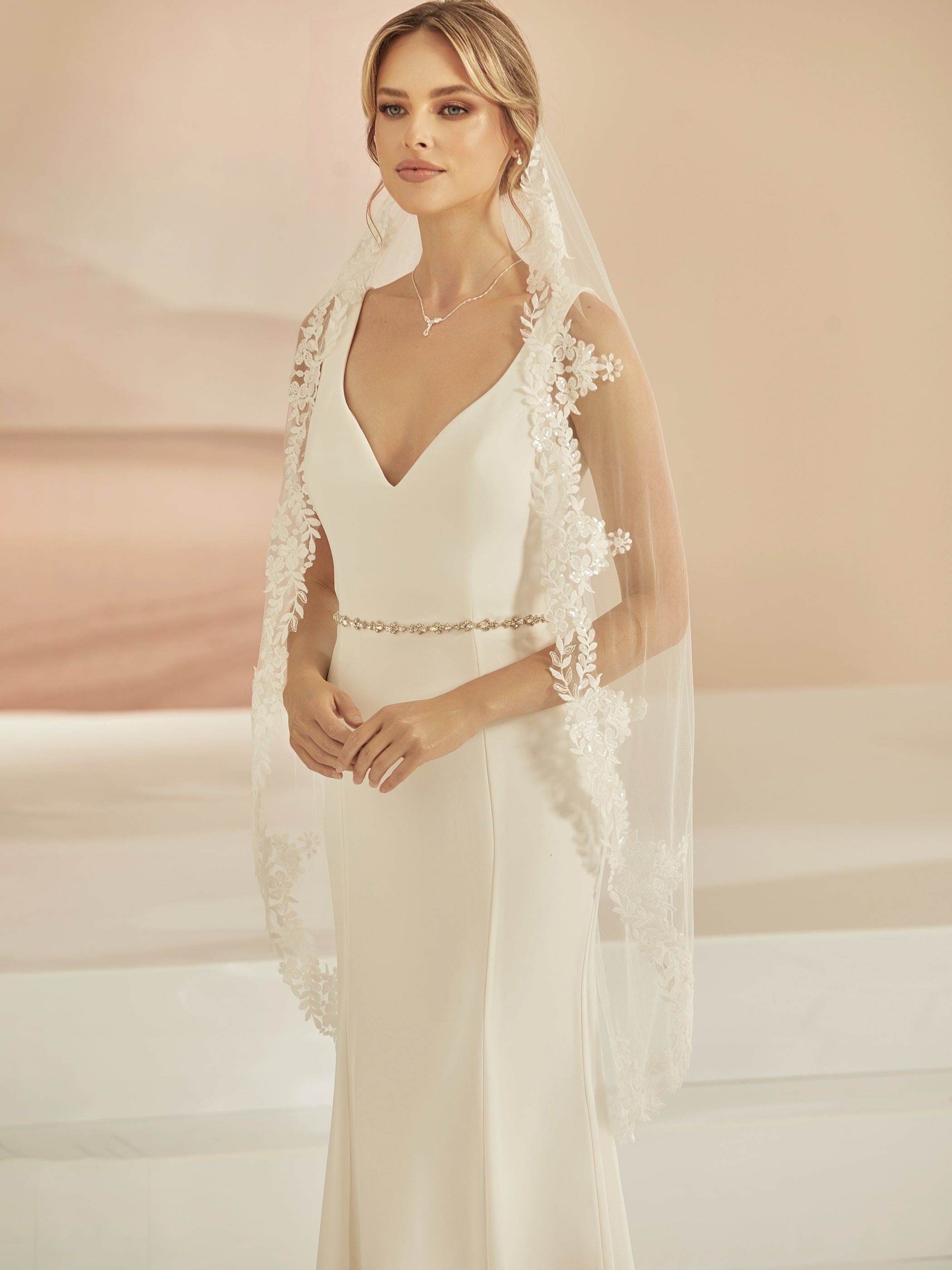 LACE EDGE VEIL S412