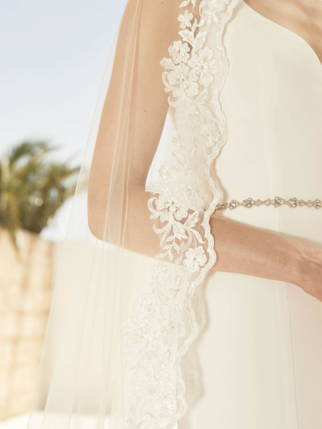 LACE EDGED VEIL S424