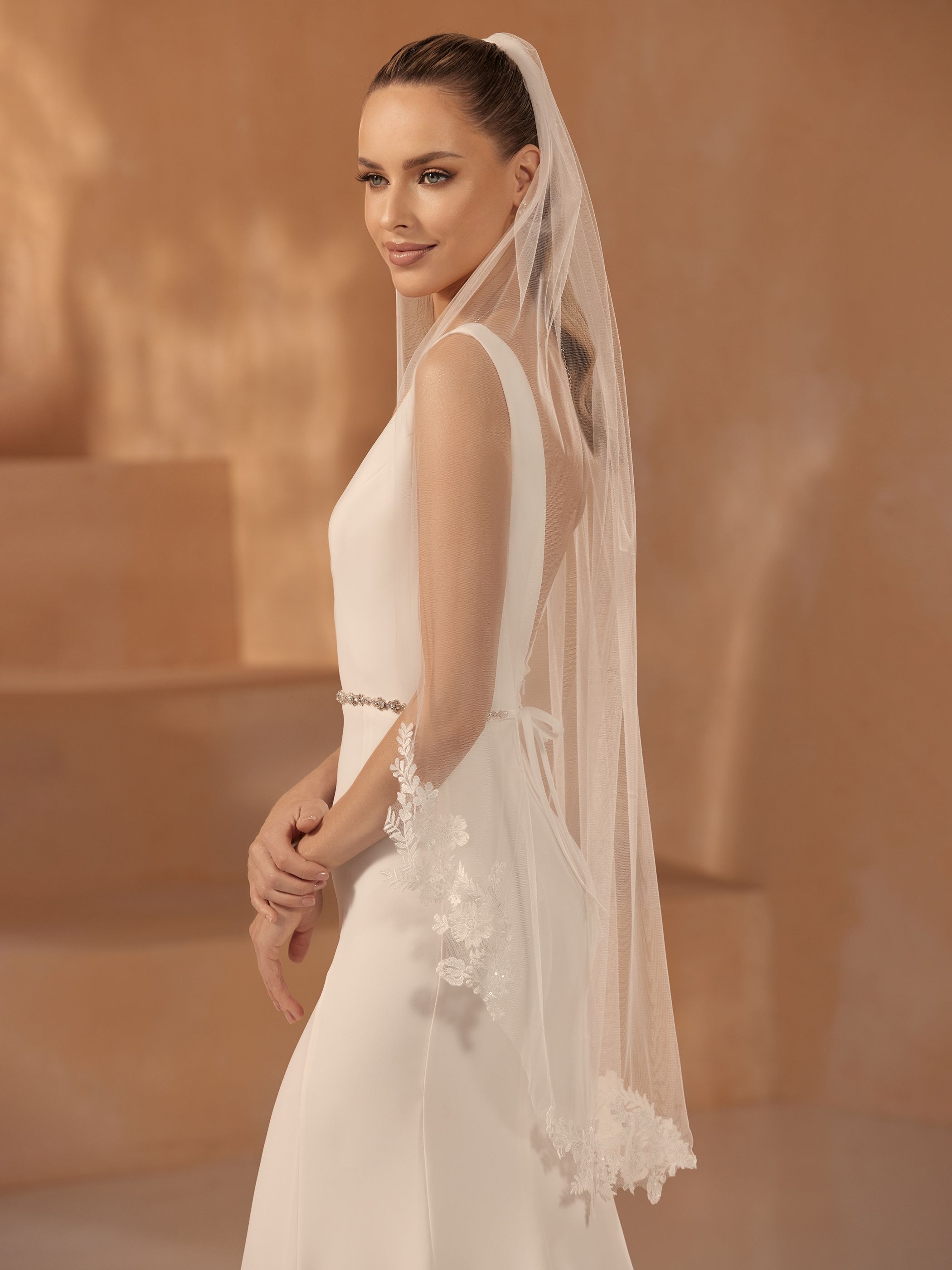 LACE EDGE VEIL S462