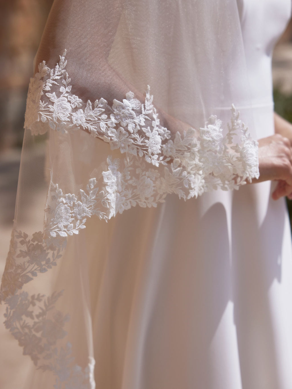 LACE EDGED VEIL S492