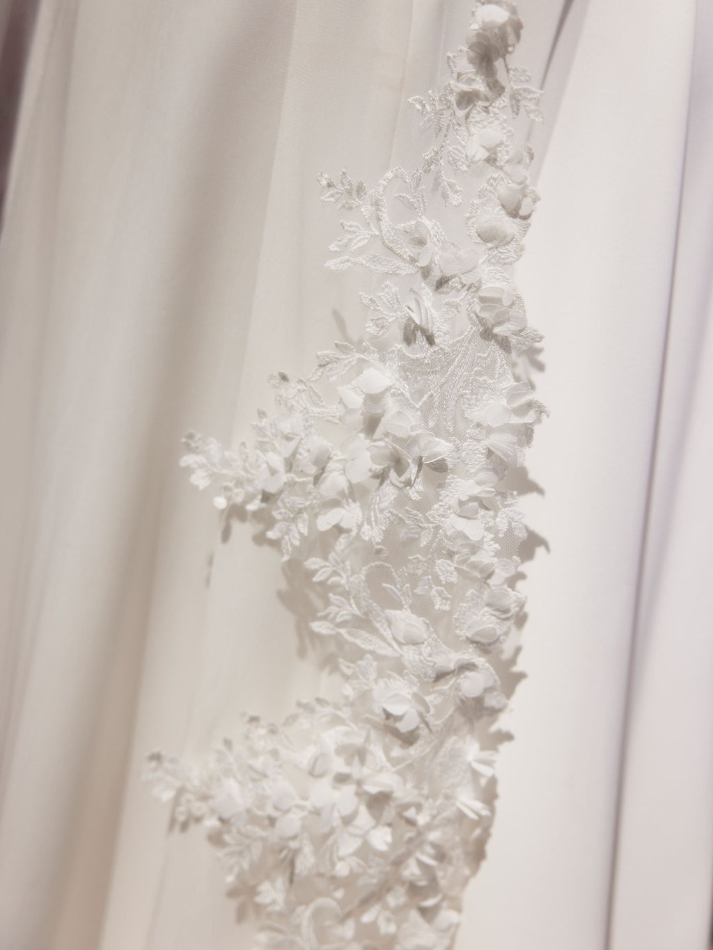 LACE EDGED VEIL S514