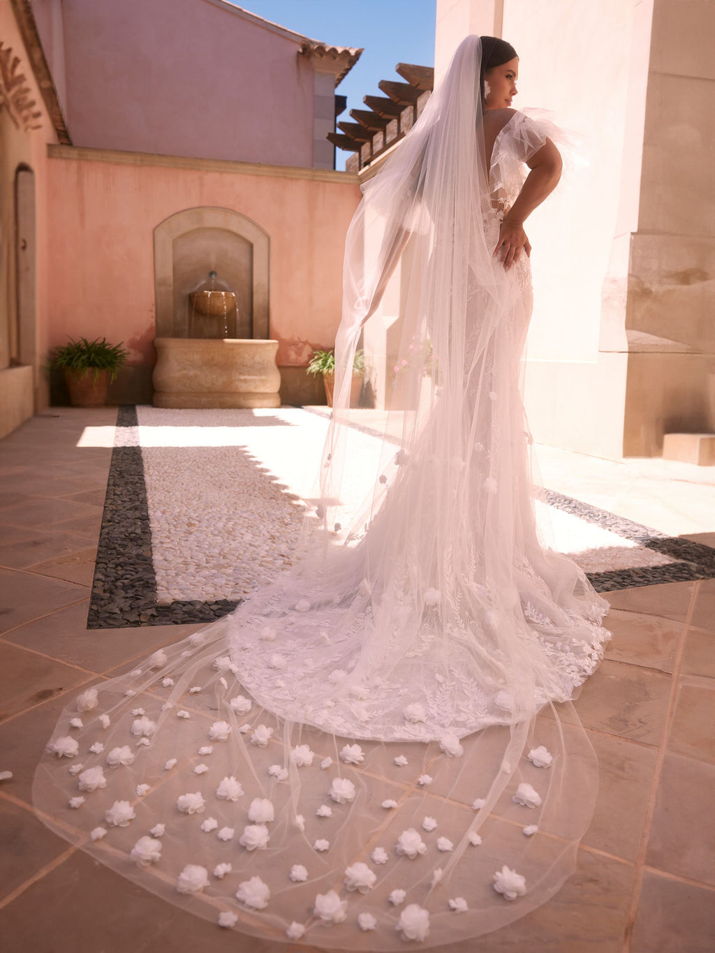 CUT EDGED VEIL S517